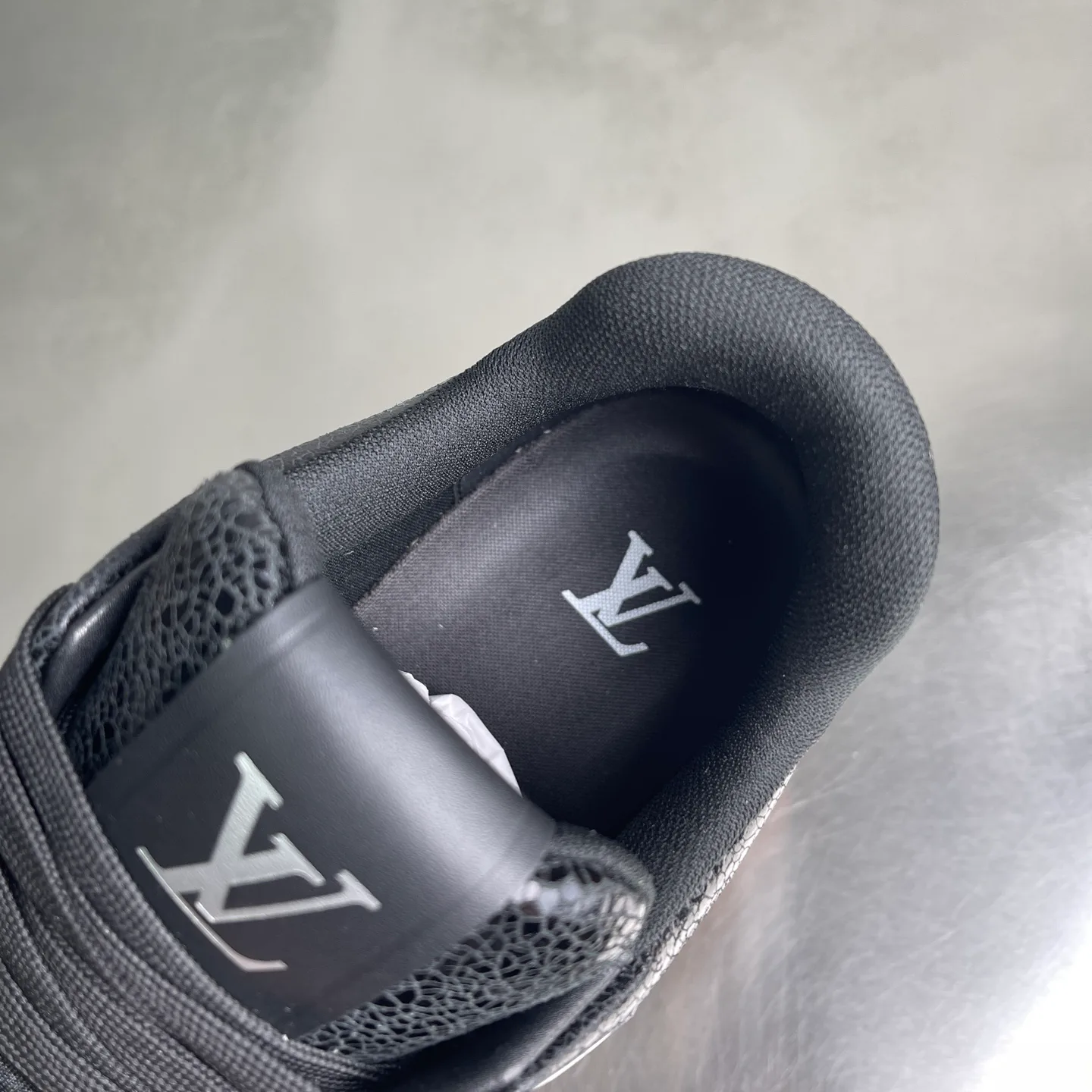 Кроссовки Мужские Louis Vuitton 1257948