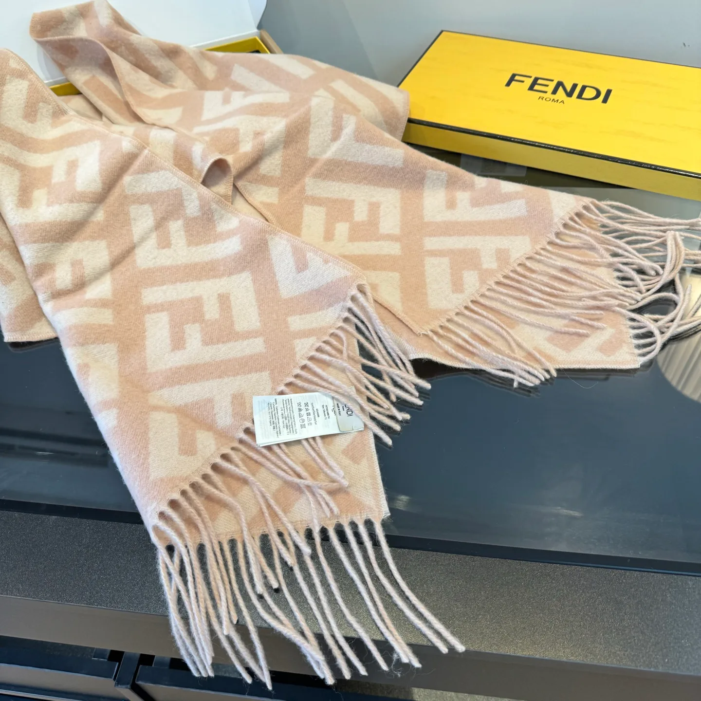 Шарфы Fendi 412336