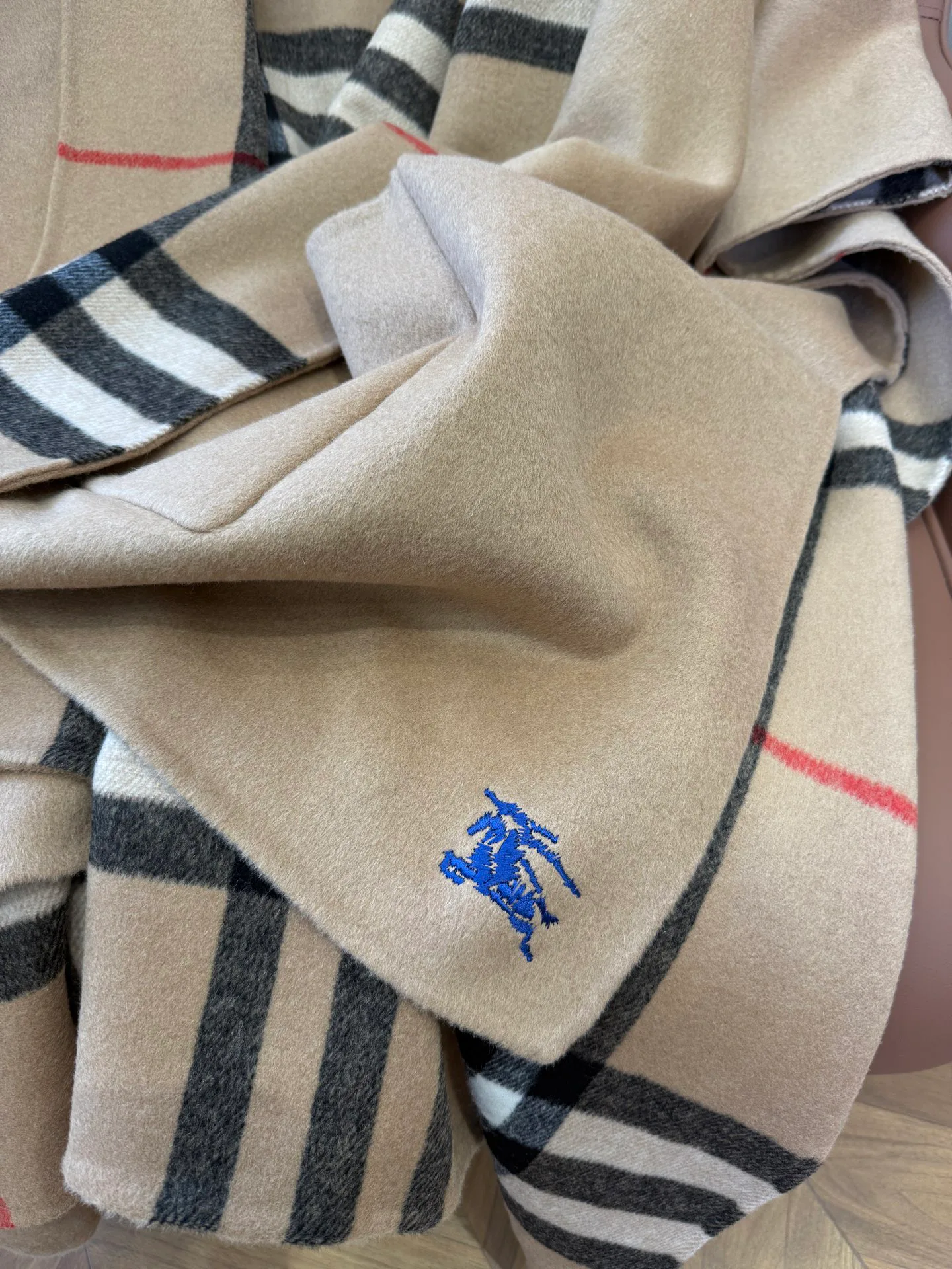 Пальто Женские Burberry 19337232