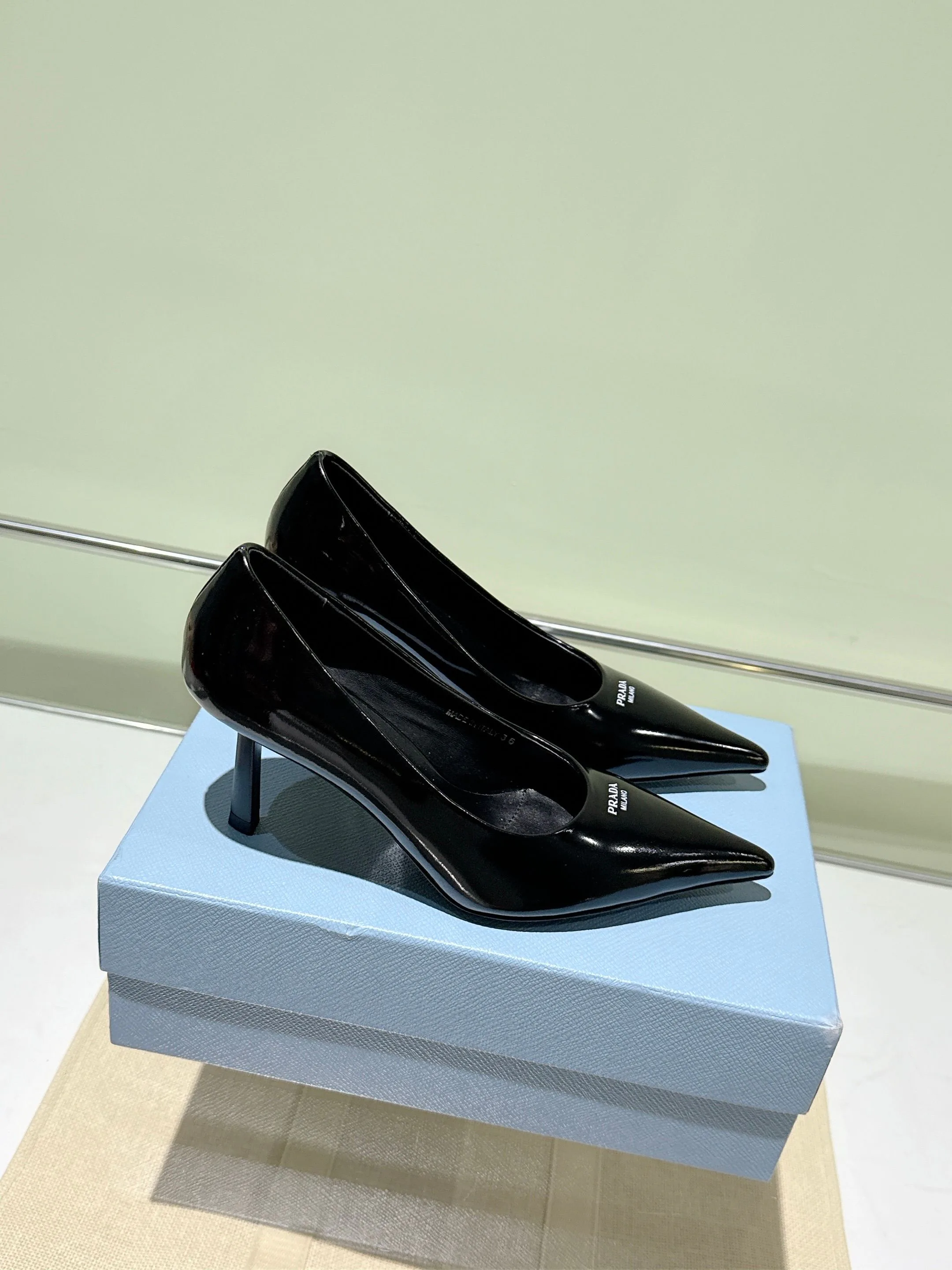 Туфли Женские Prada 18083942
