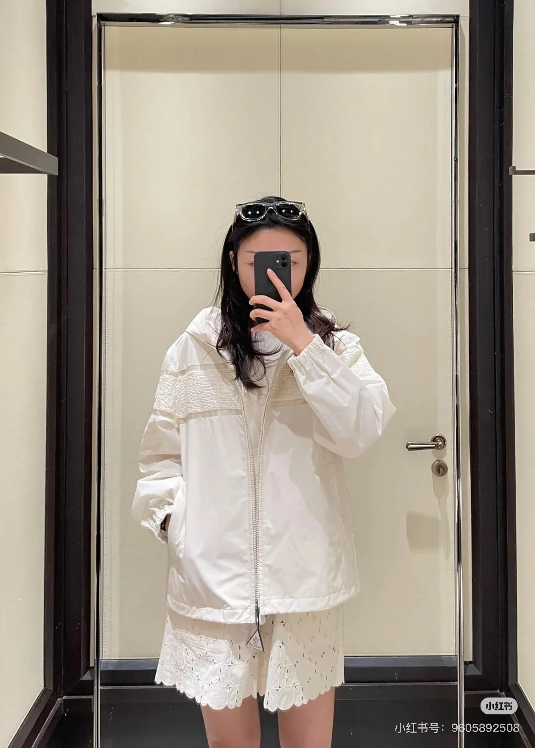 Куртки И Пуховики Женские Moncler 11505877