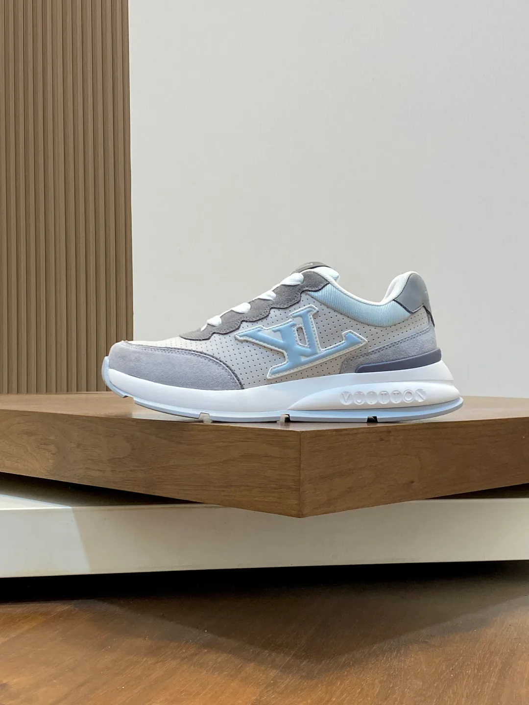 Кроссовки Женские Louis Vuitton 179671