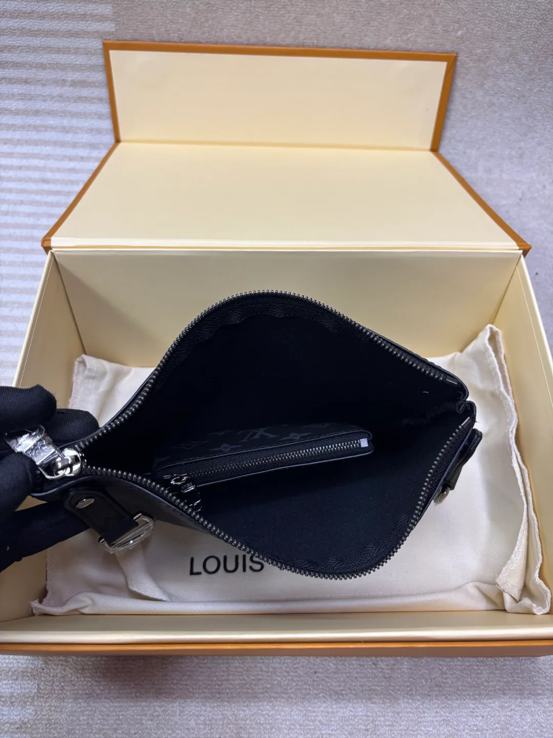 Барсетки Мужские Louis Vuitton 15055987
