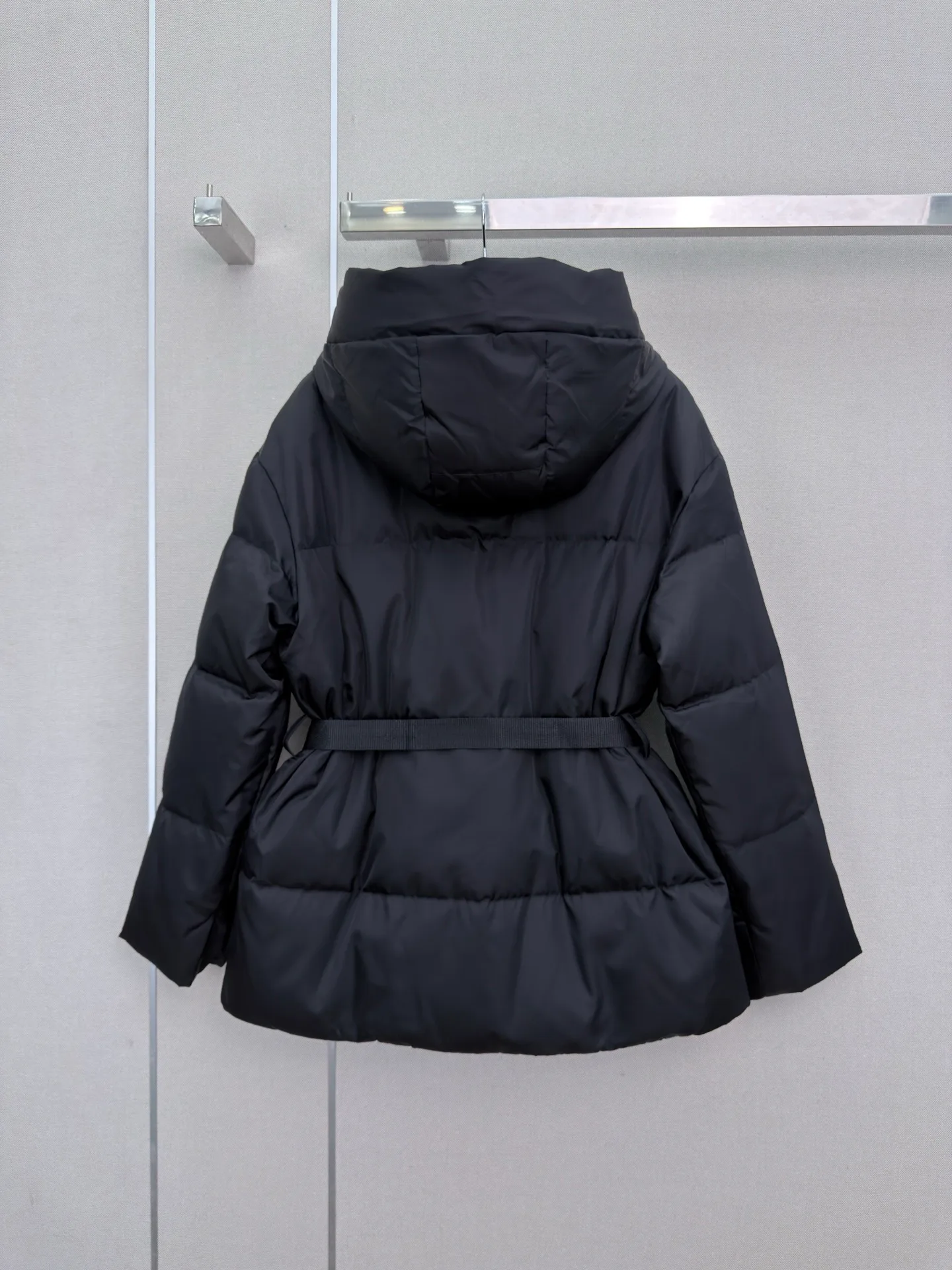 Куртки И Пуховики Женские Prada 18185821