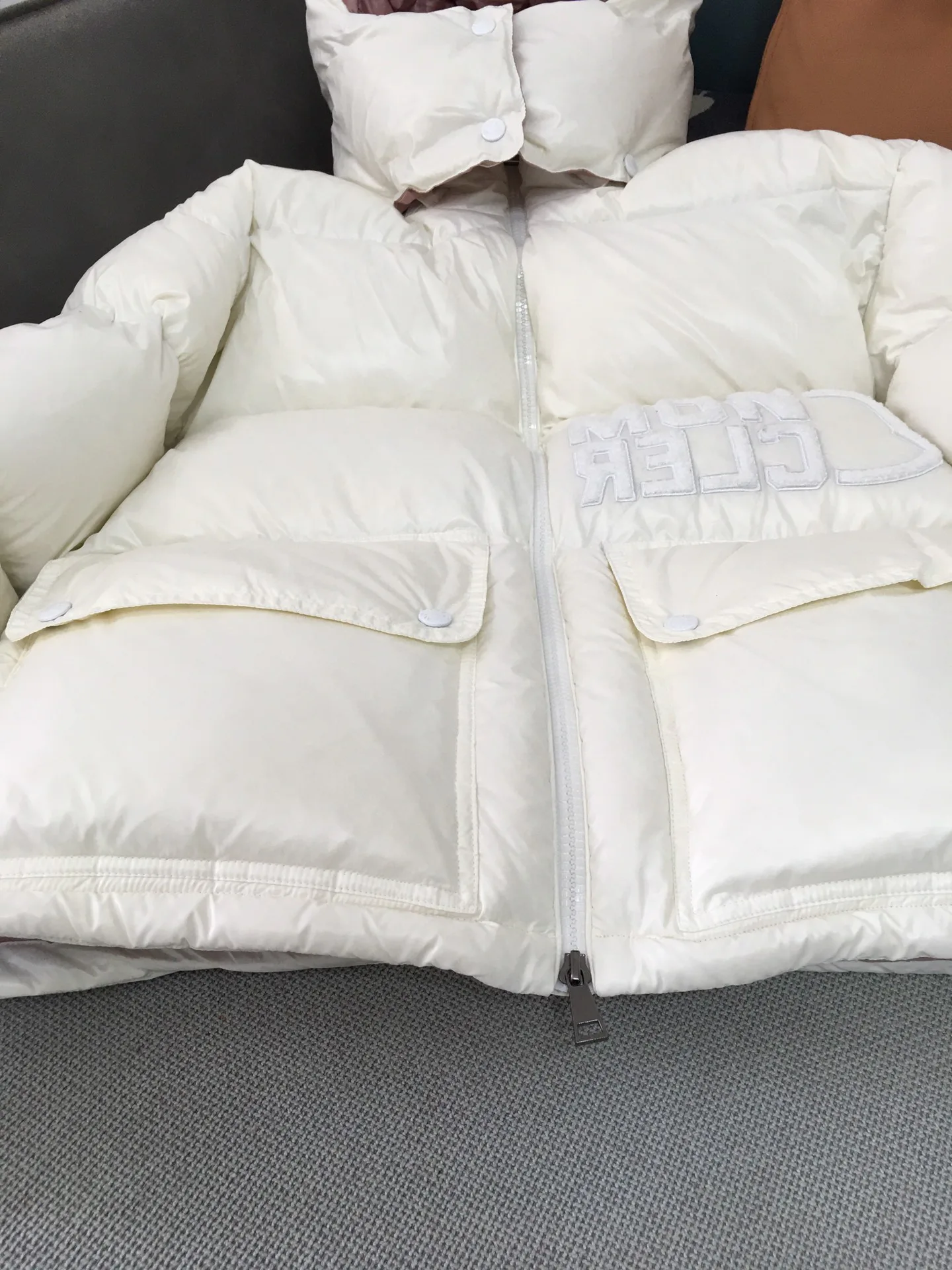 Куртки И Пуховики Женские Moncler 18710378