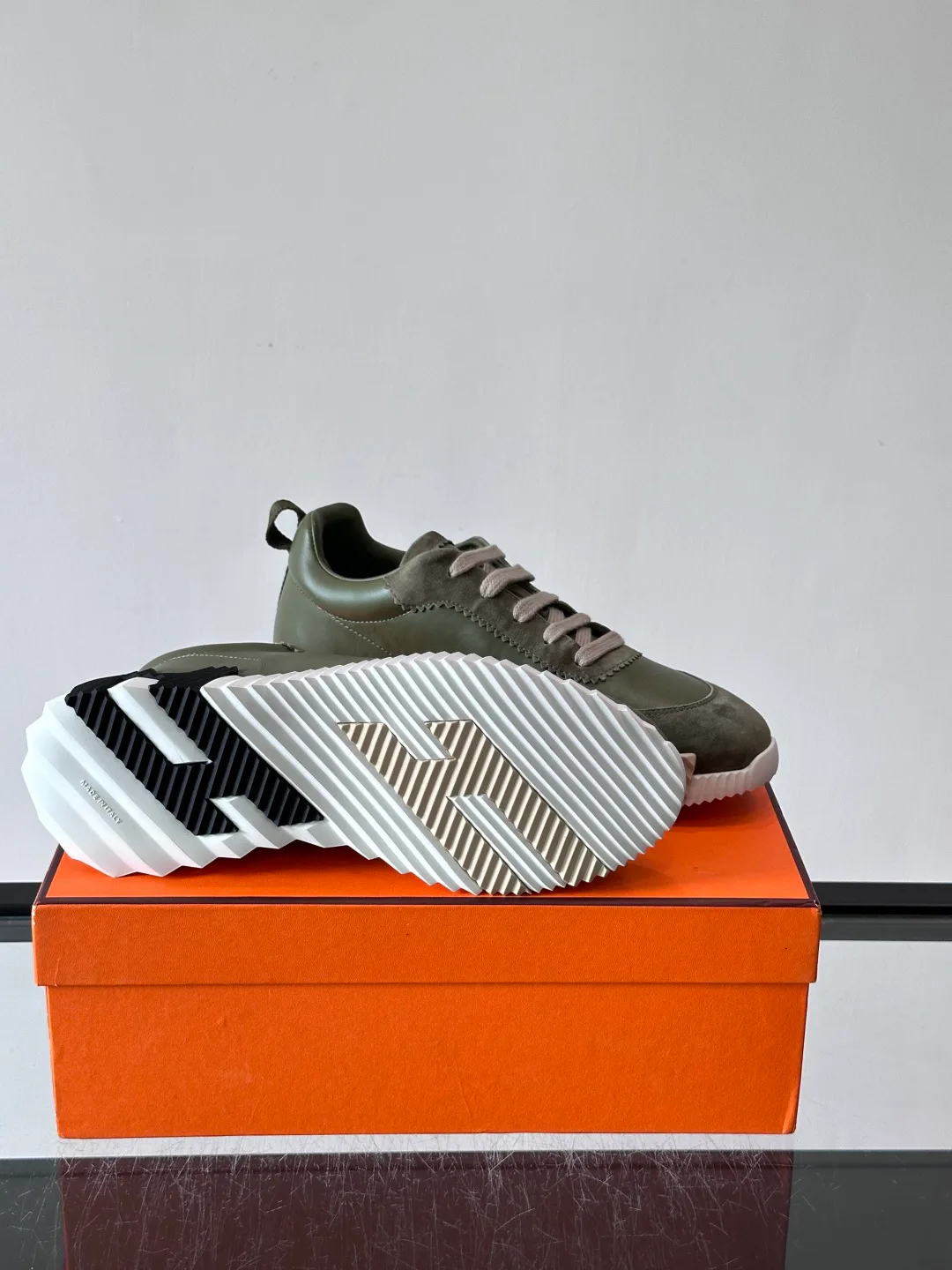 Кроссовки Мужские Hermes 18102597