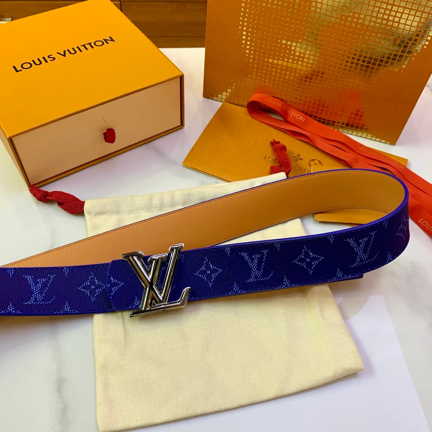 Ремни Louis Vuitton 17725240