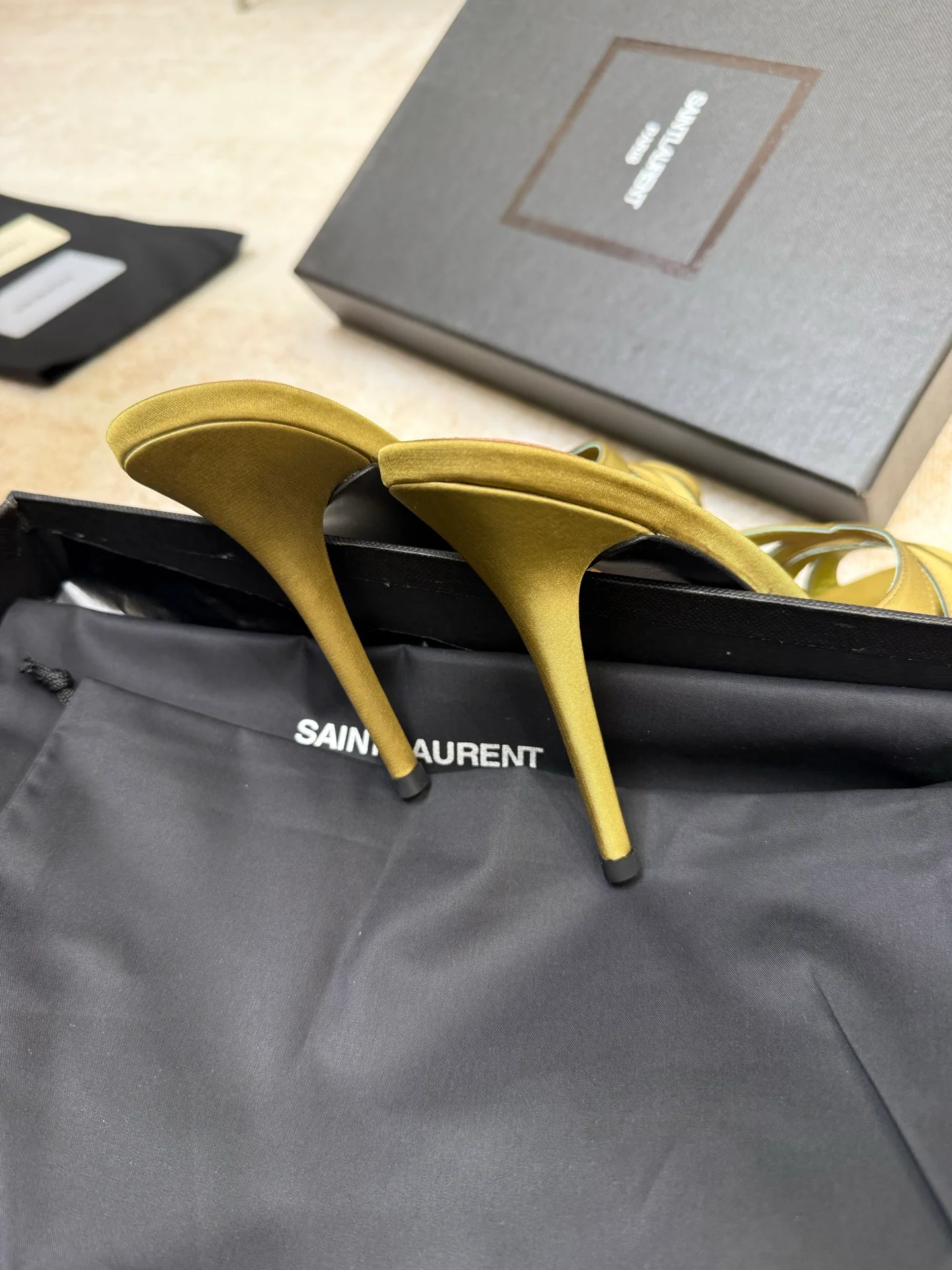 Босоножки Женские Saint Laurent 3062302