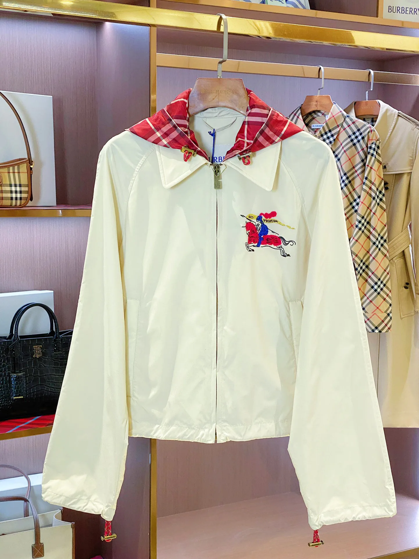 Куртки И Пуховики Женские Burberry 11697866
