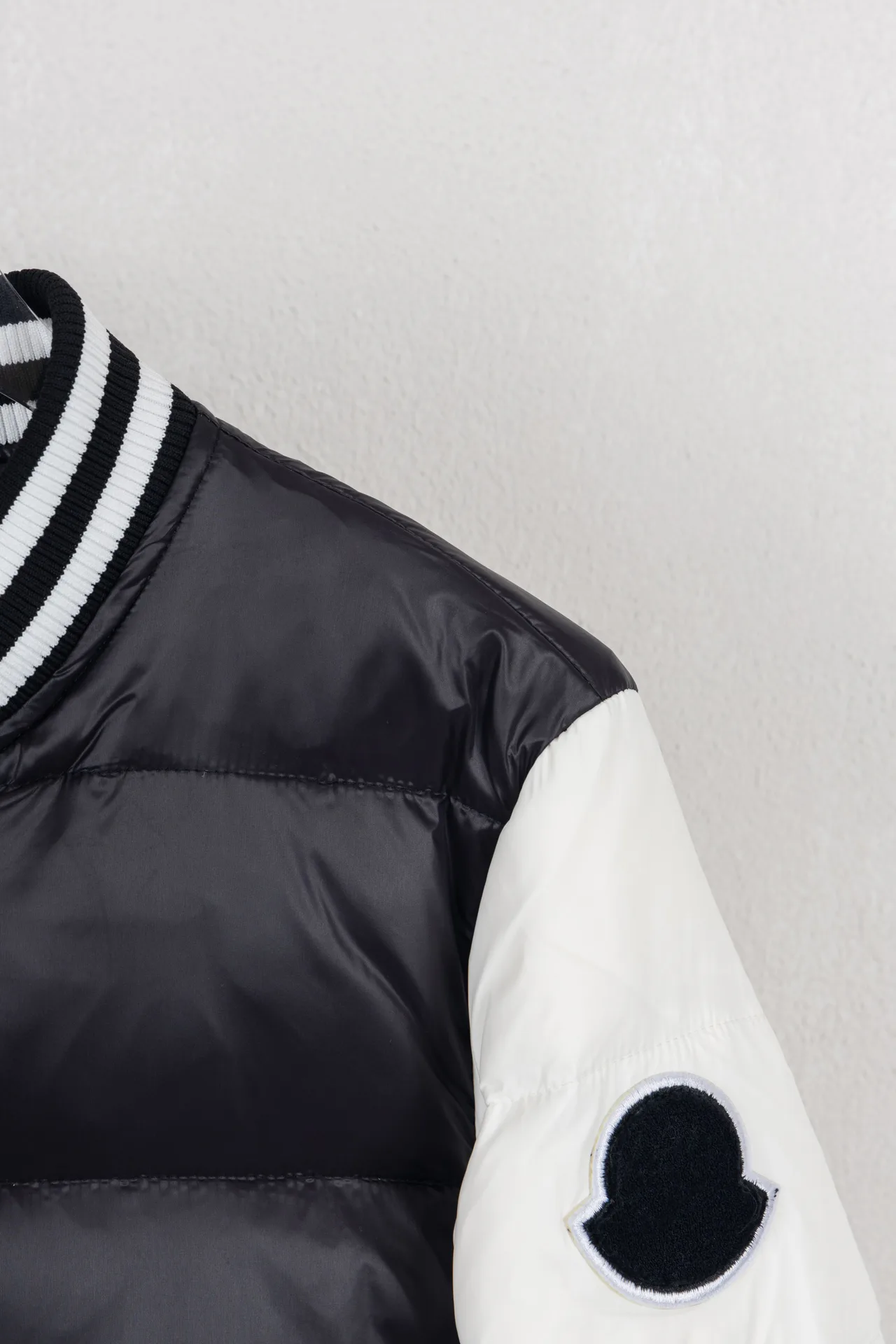 Куртки И Пуховики Мужские Moncler 281757