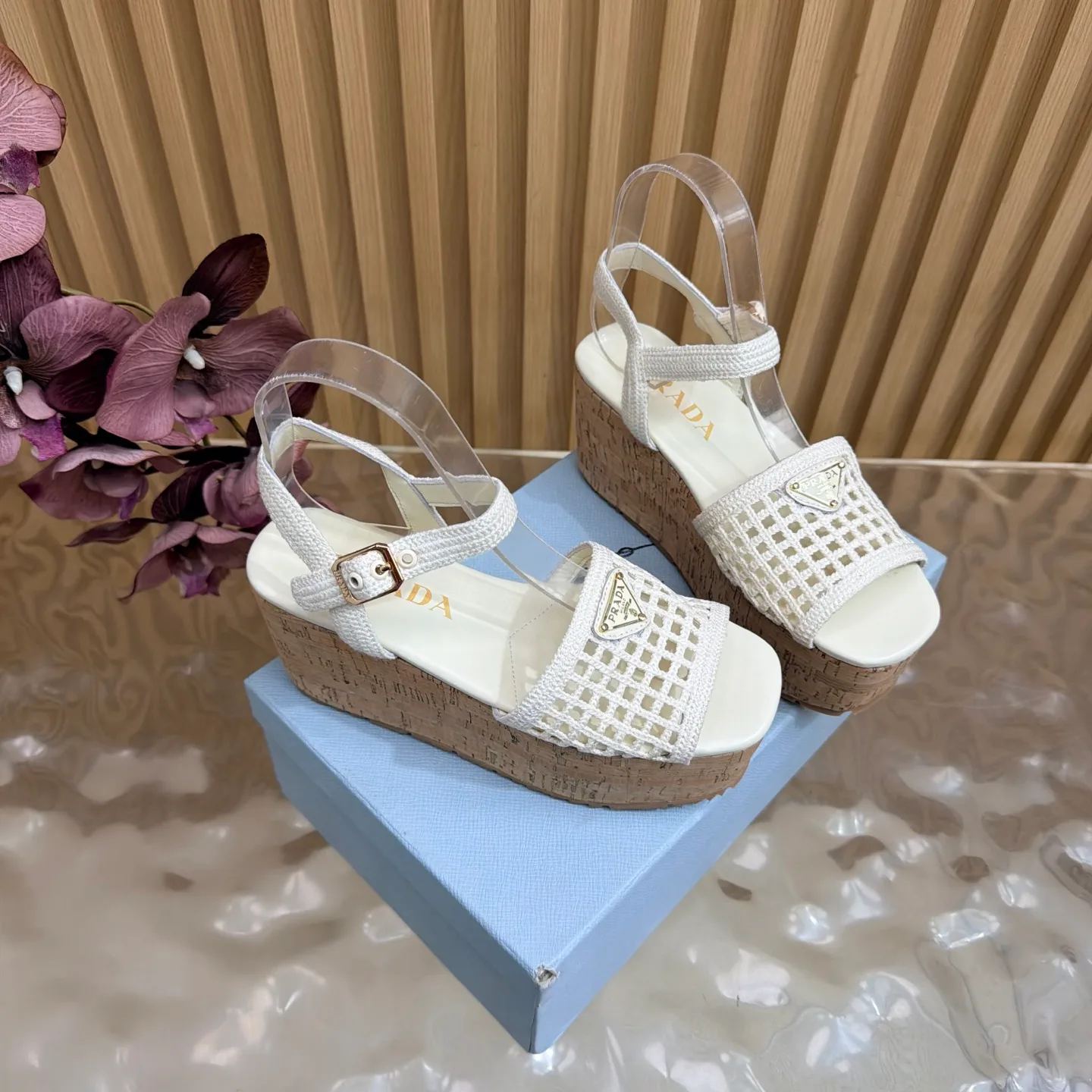 Босоножки Женские Prada 18170310
