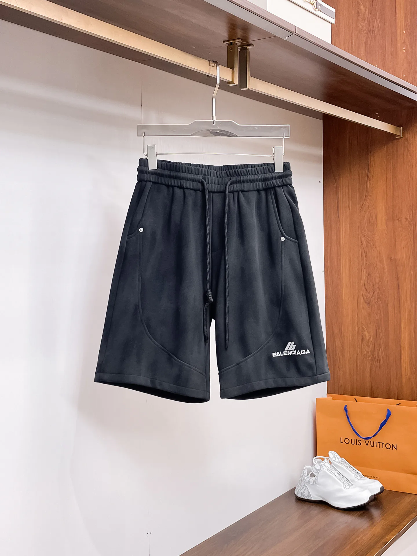 Шорты Мужские Balenciaga 13417568