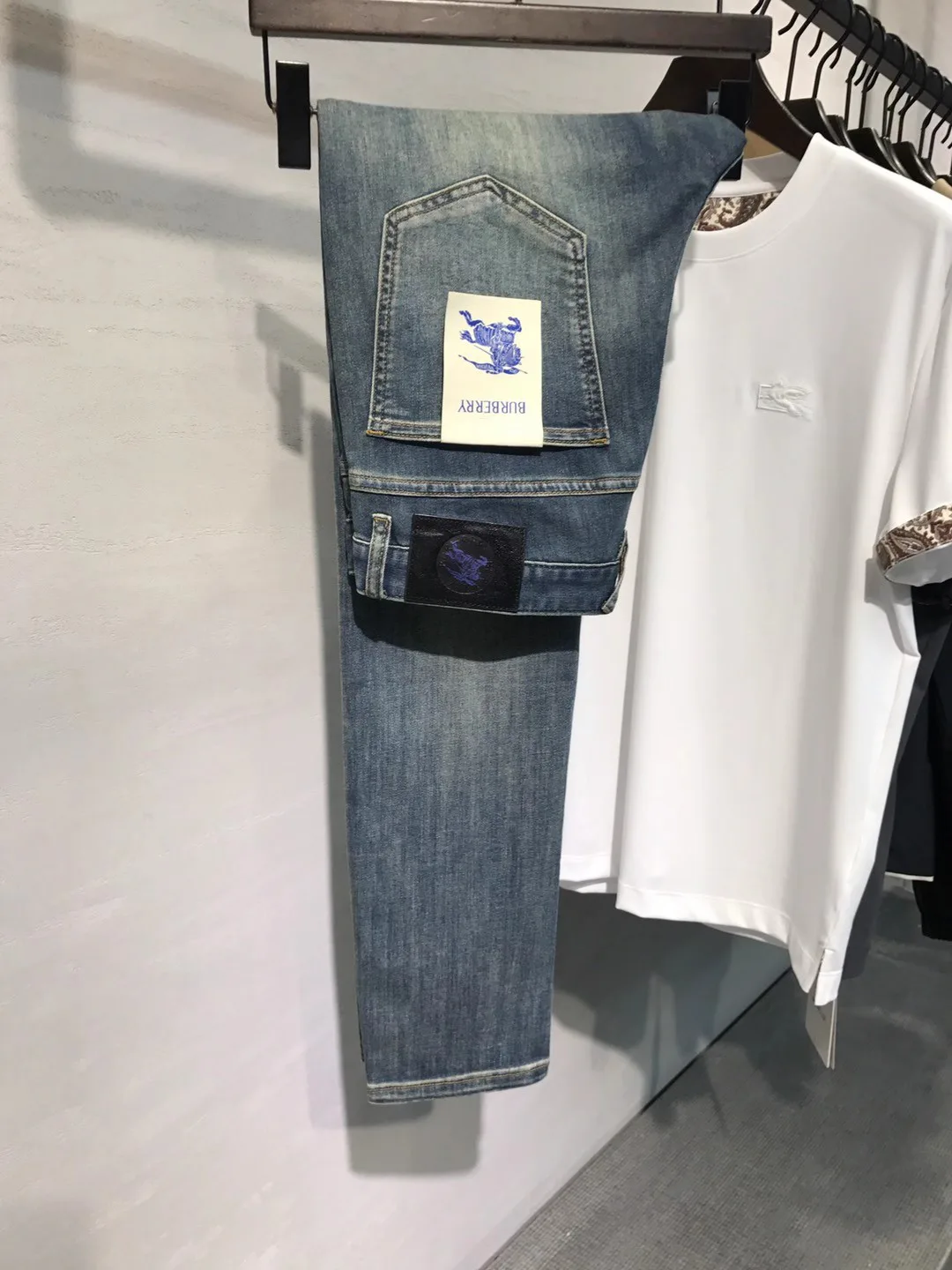 Джинсы Мужские Burberry 13479704