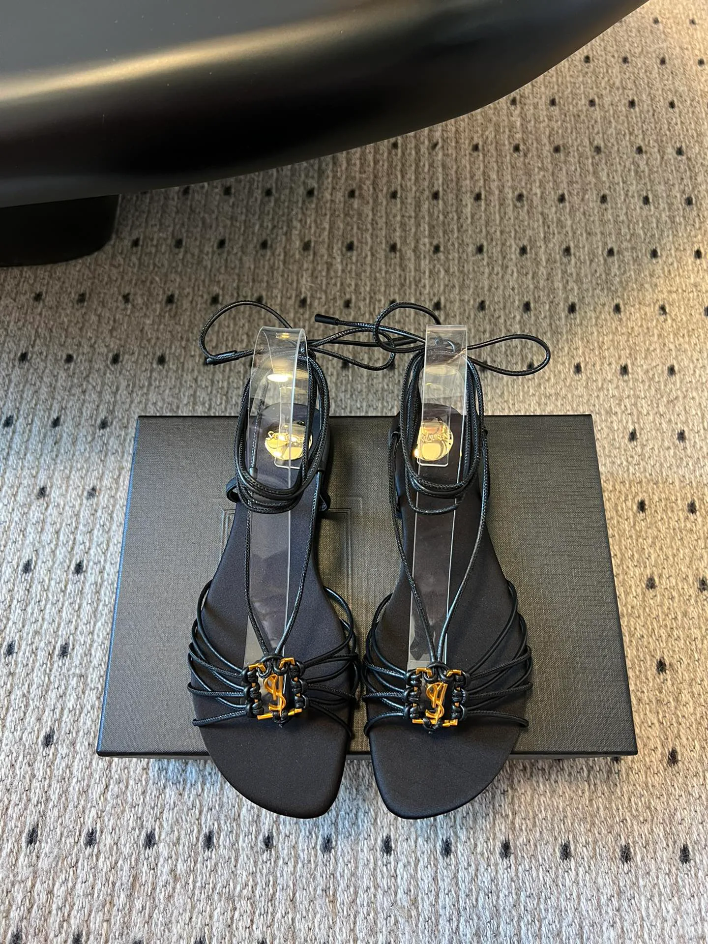 Сандалии Женские Saint Laurent 24701