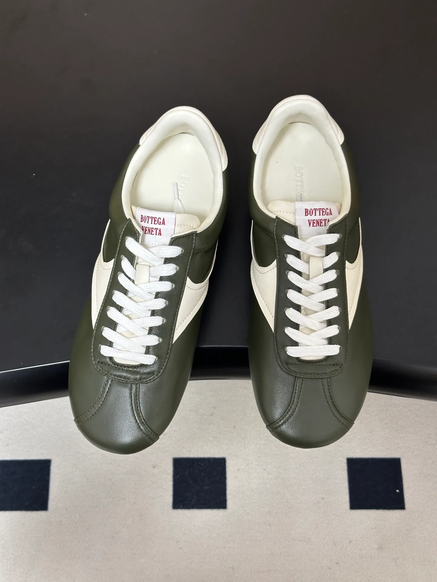 Кроссовки Женские Bottega Veneta 18070054