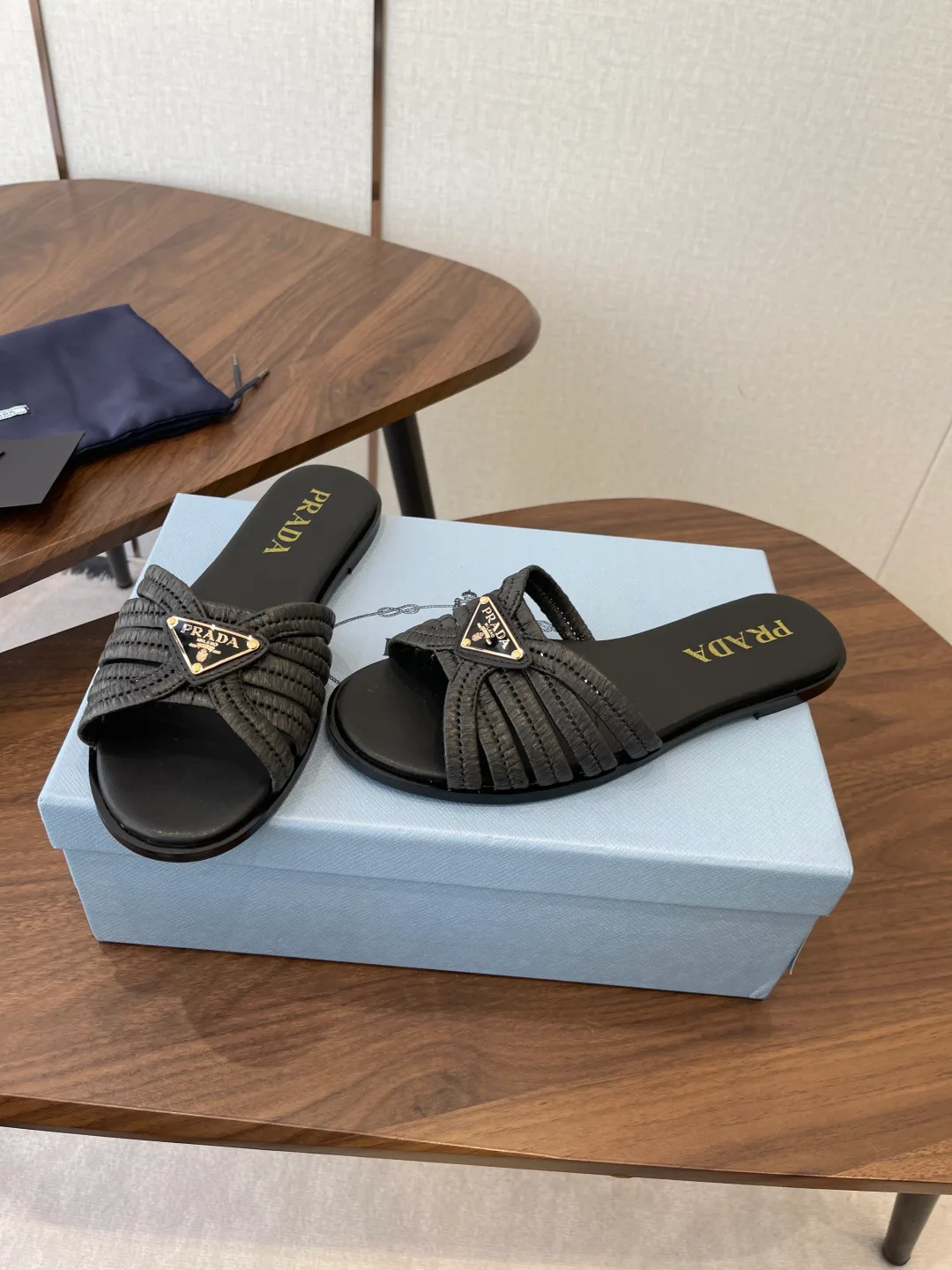 Шлепанцы Женские Prada 13075732