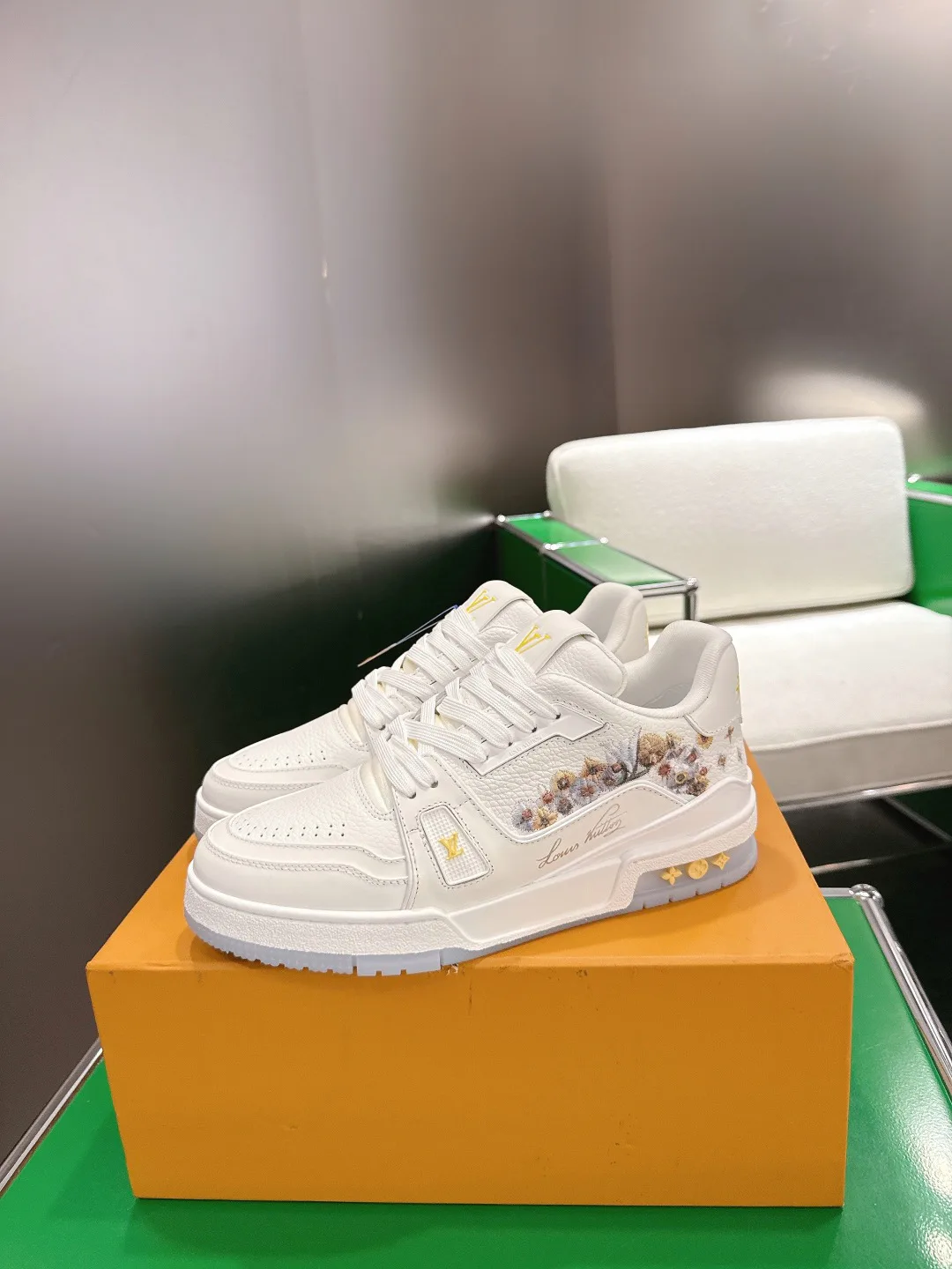 Кроссовки Женские Louis Vuitton 13152717