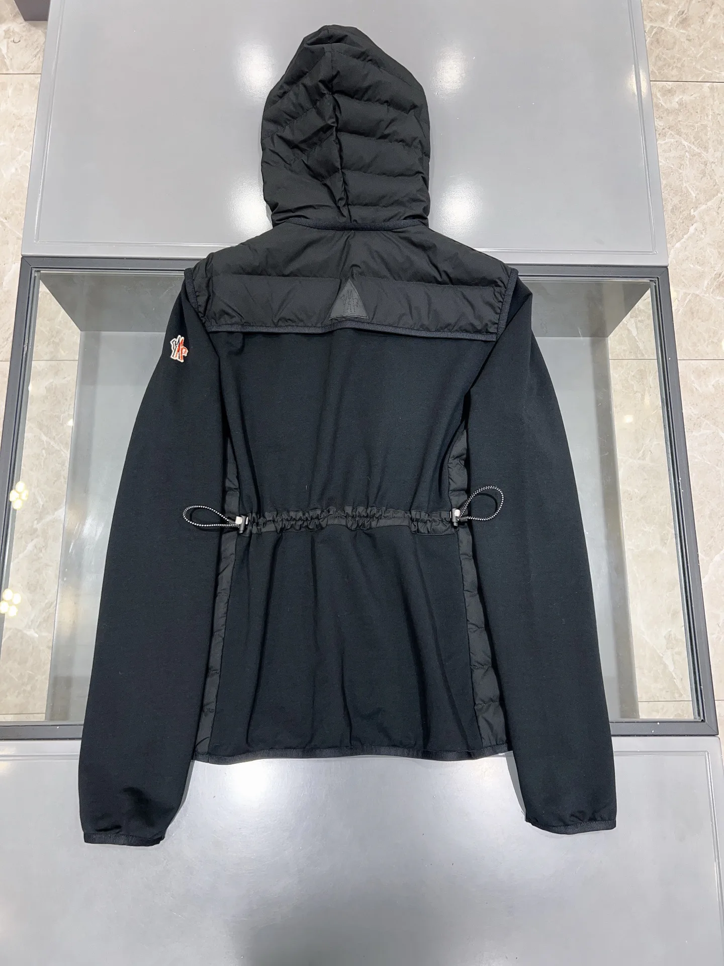 Куртки И Пуховики Женские Moncler 18368415