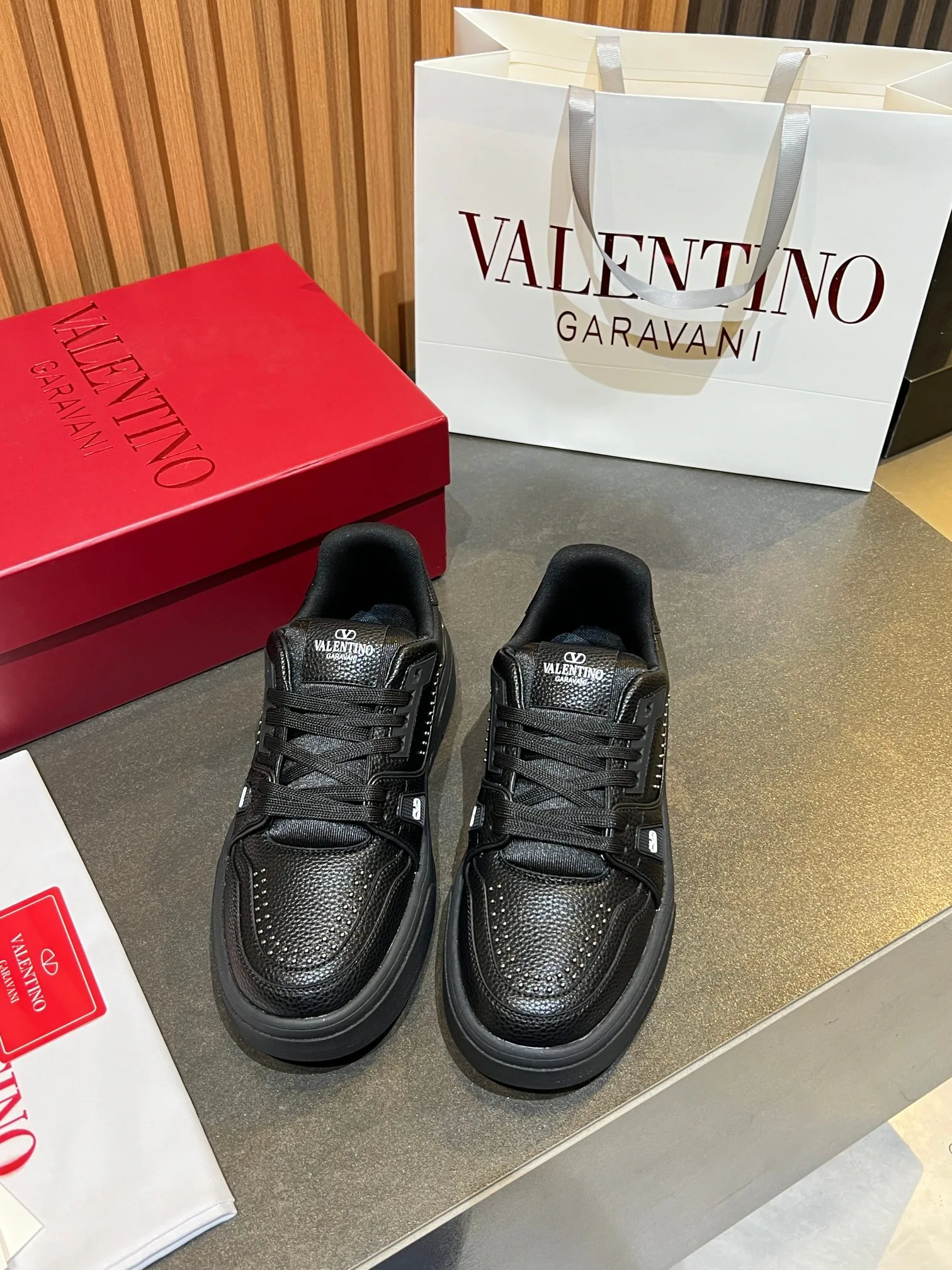 Кроссовки Женские Valentino 11575971