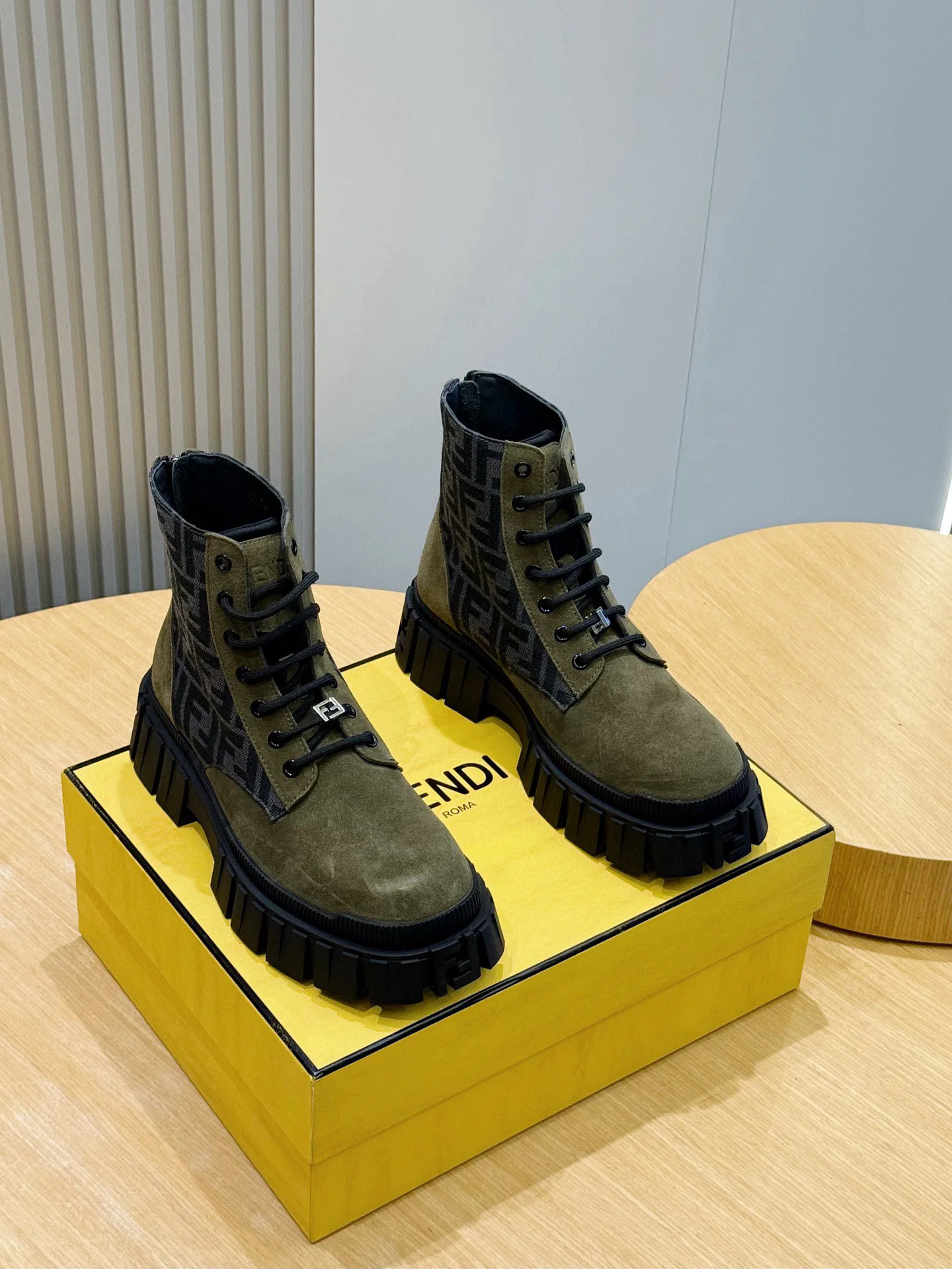 Ботинки Женские Fendi 200807