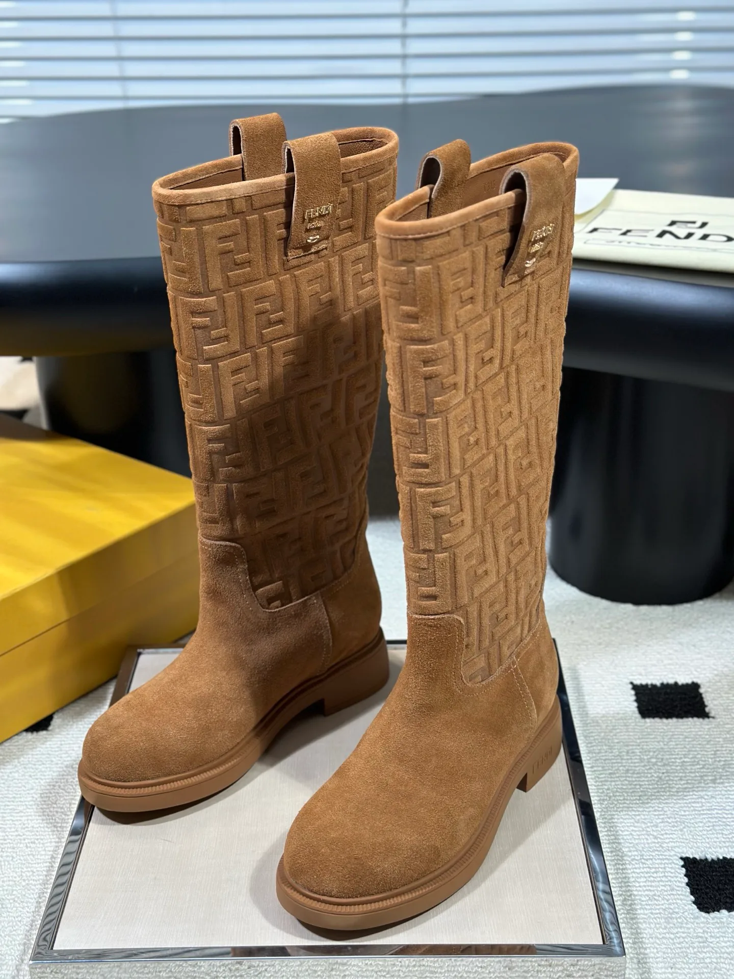 Сапоги Женские Fendi 19099371