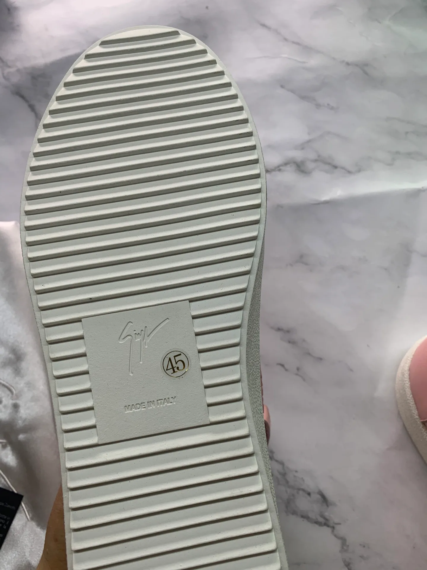 Кроссовки Женские Giuseppe Zanotti 17955599