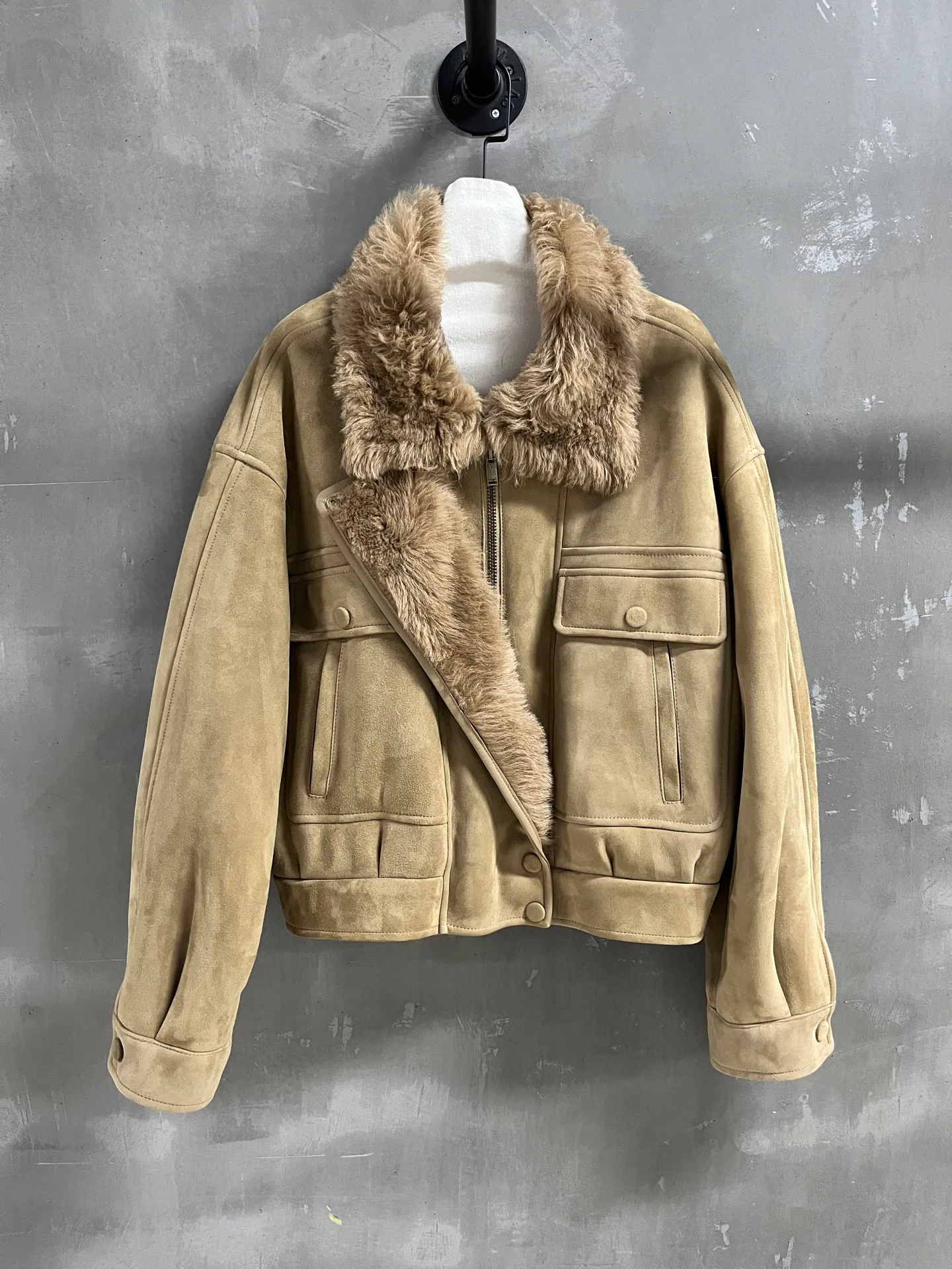 Кожаные Куртки И Дублёнки Женские Saint Laurent 19505519