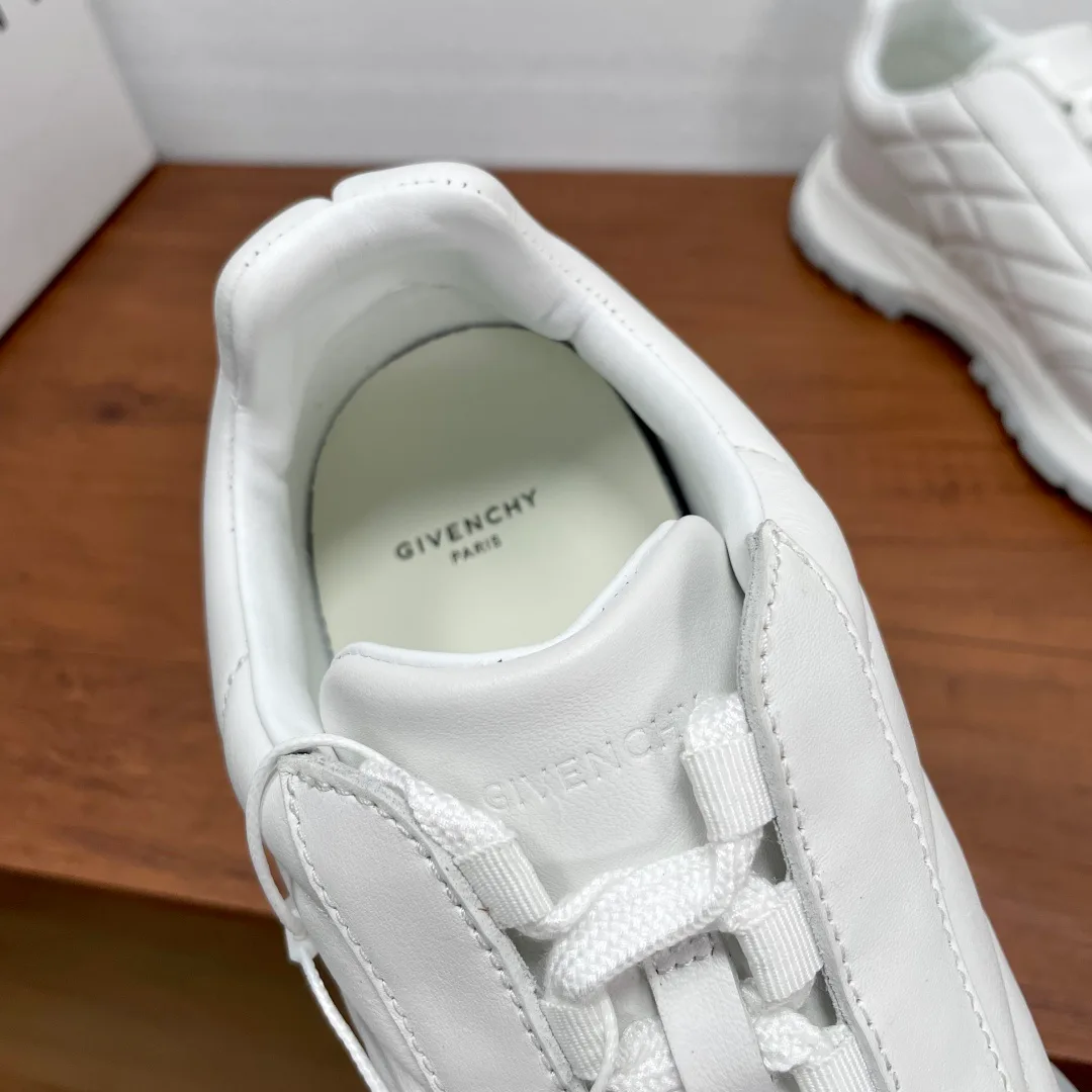 Кроссовки Мужские Givenchy 17307233