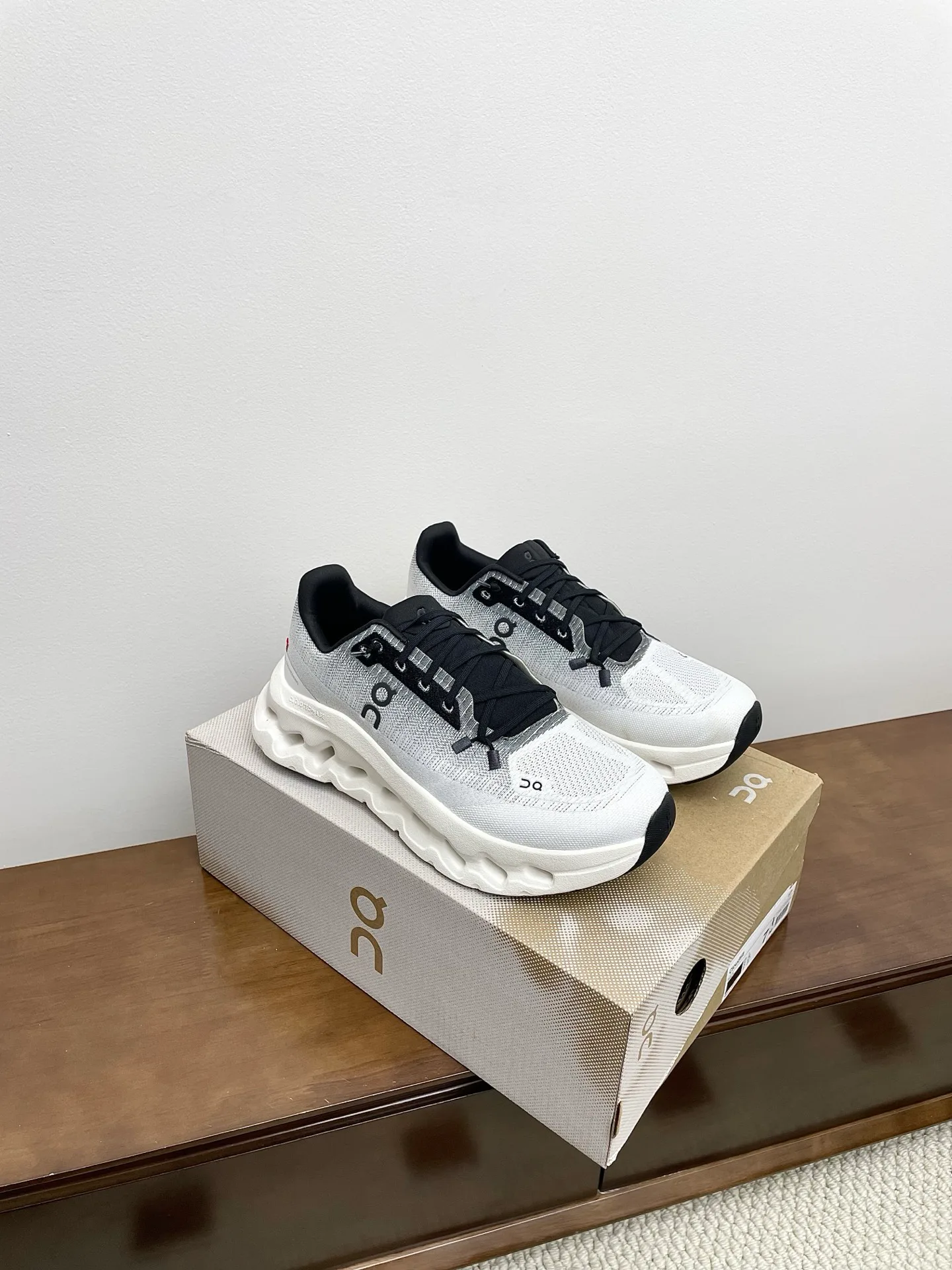 Кроссовки Женские Loewe 3675798