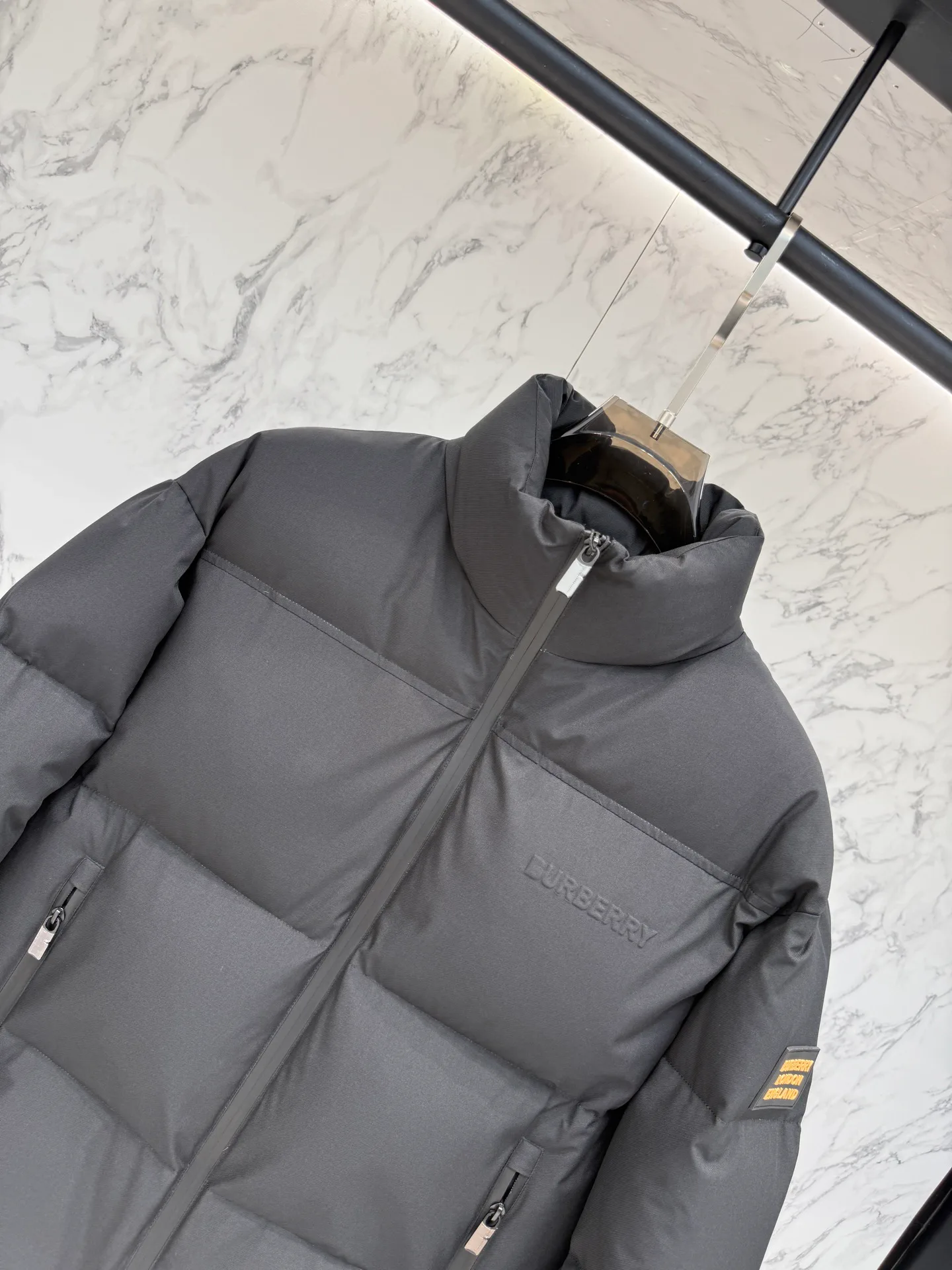 Куртки И Пуховики Женские Burberry 18279264