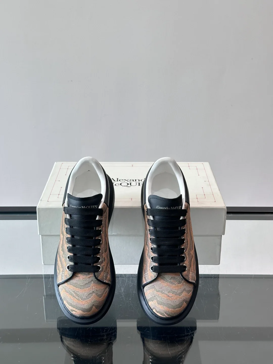 Кроссовки Женские Alexander Mcqueen 11170737