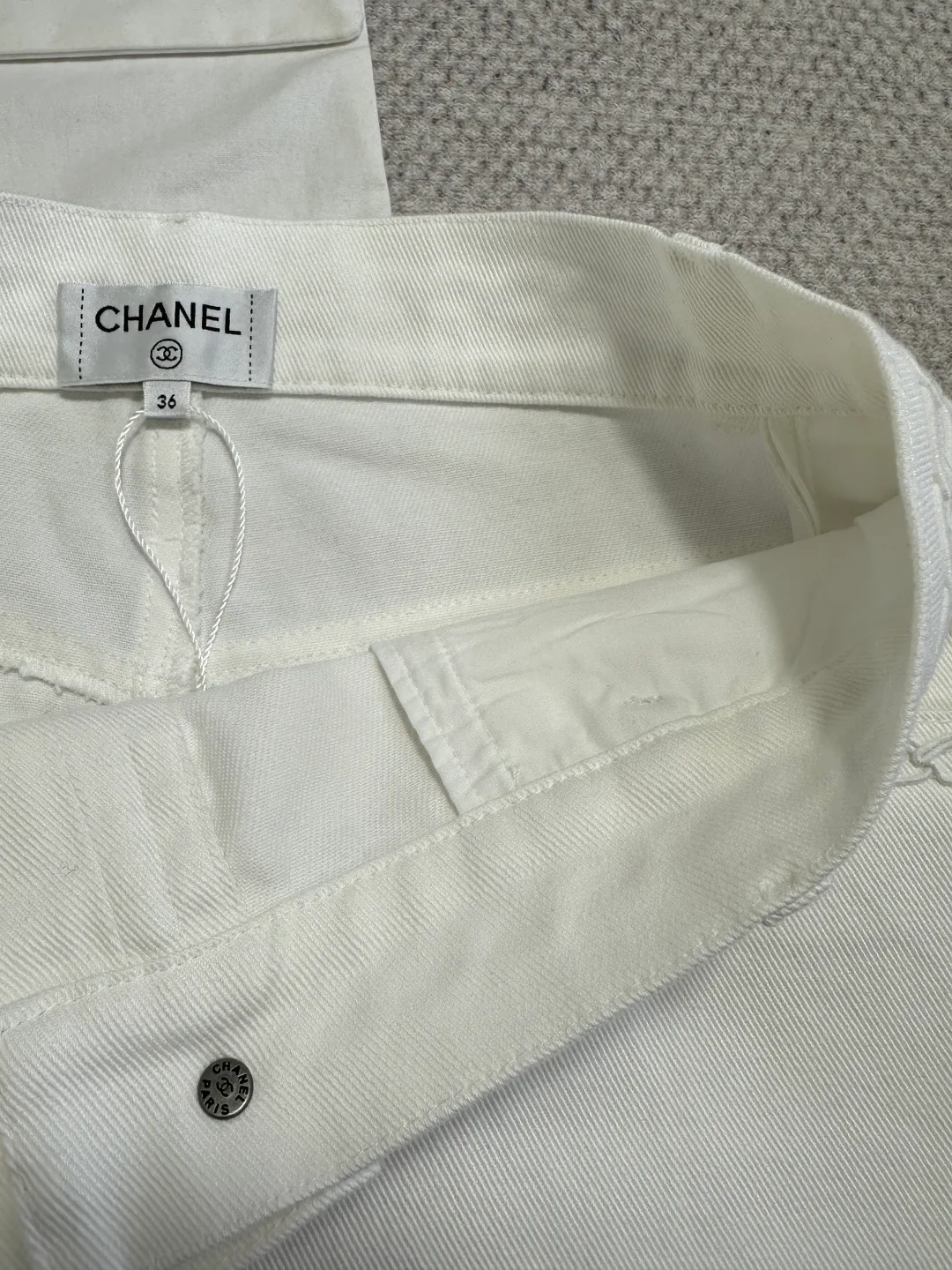 Джинсы Женские Chanel 18189351
