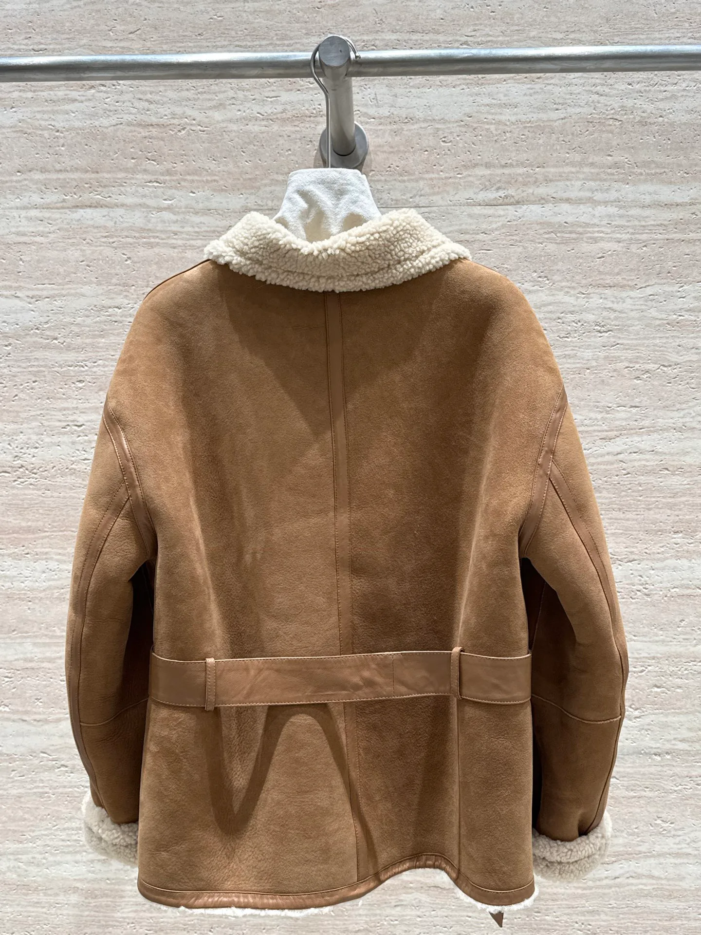 Кожаные Куртки И Дублёнки Женские Saint Laurent 2772804