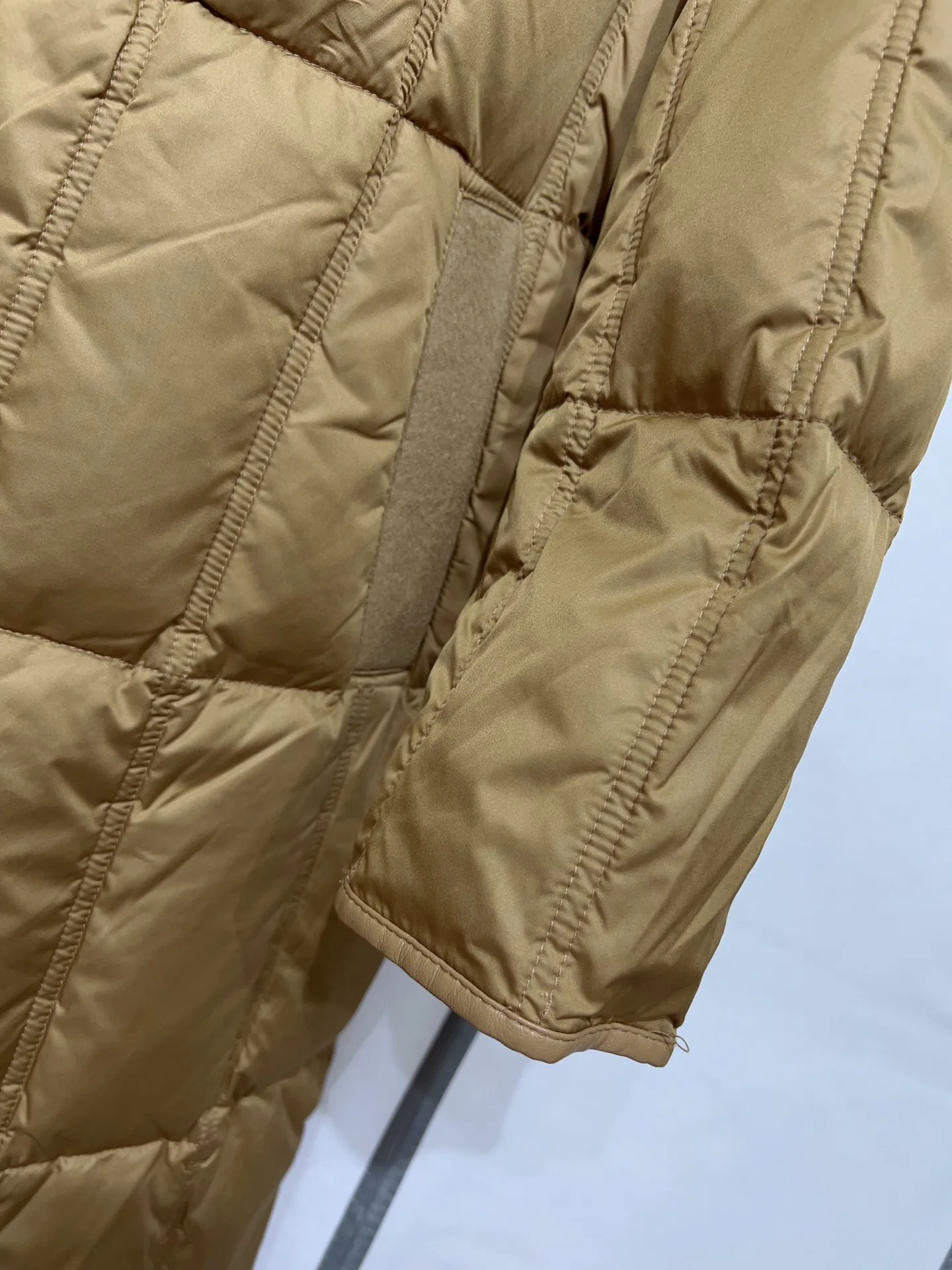 Куртки И Пуховики Женские Max Mara 18734083