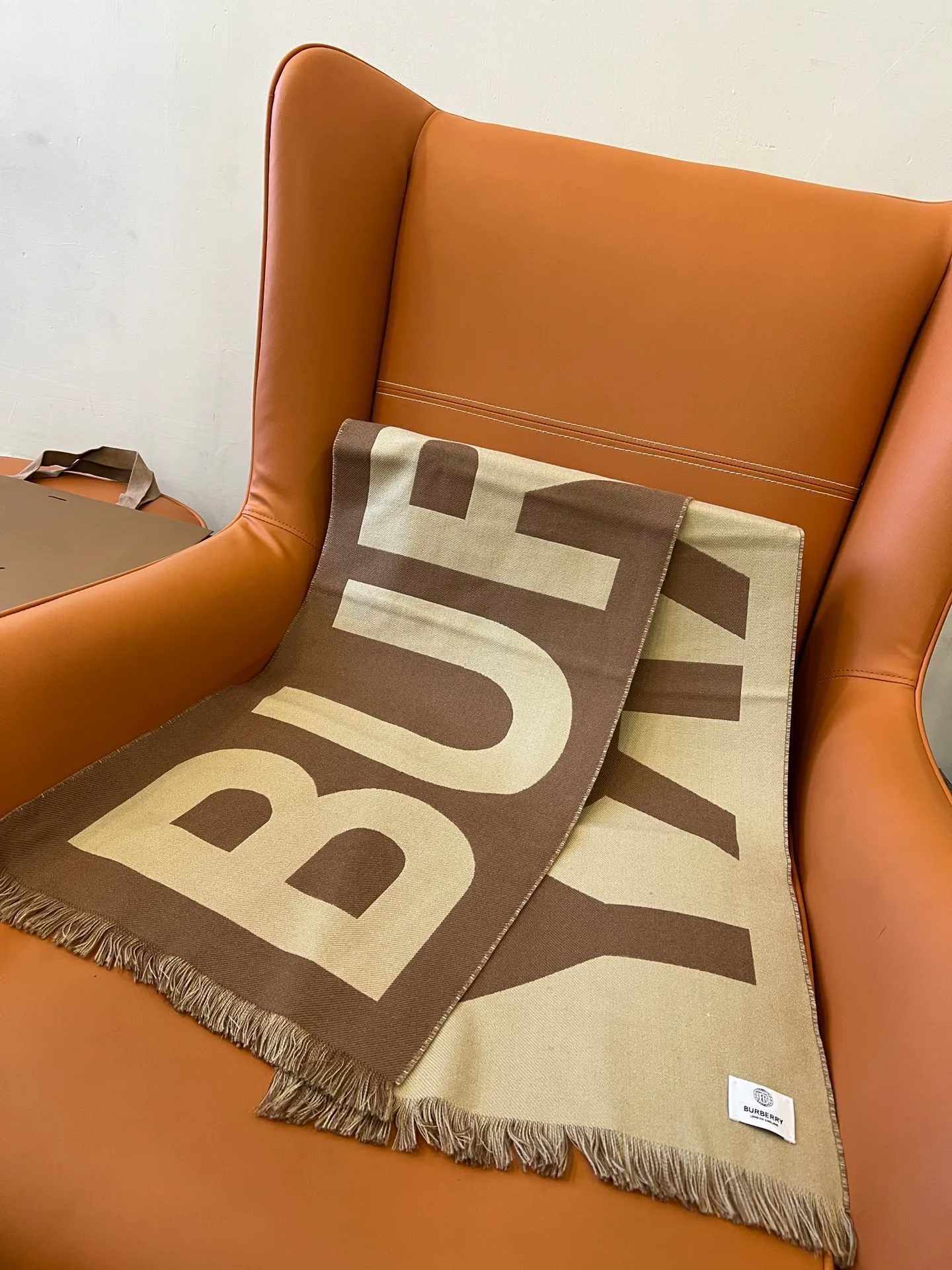 Шарфы Burberry 18266001