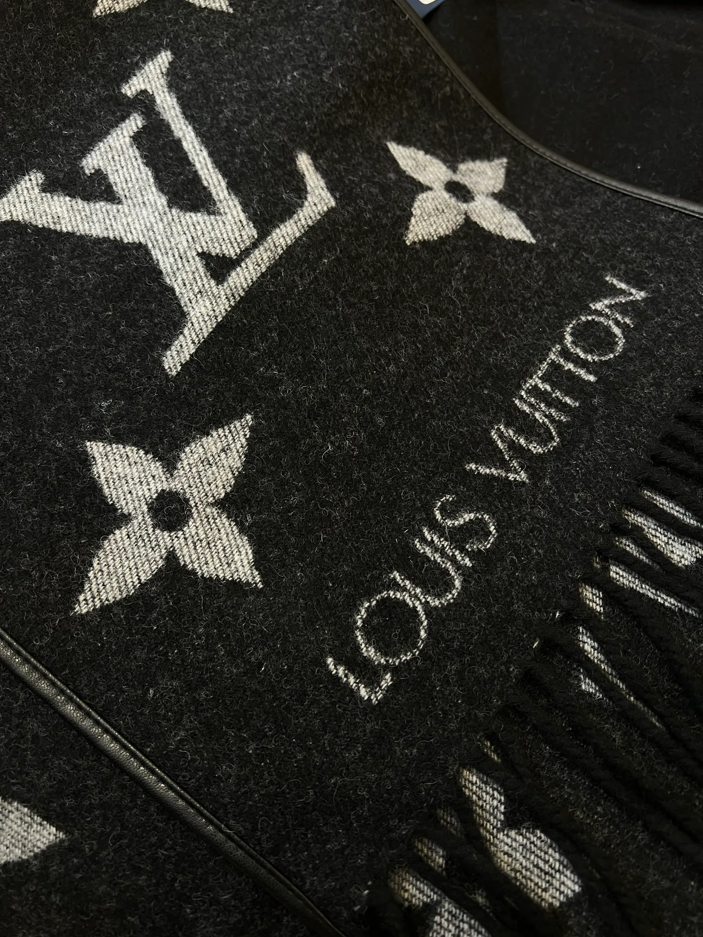 Шарфы Louis Vuitton 185657