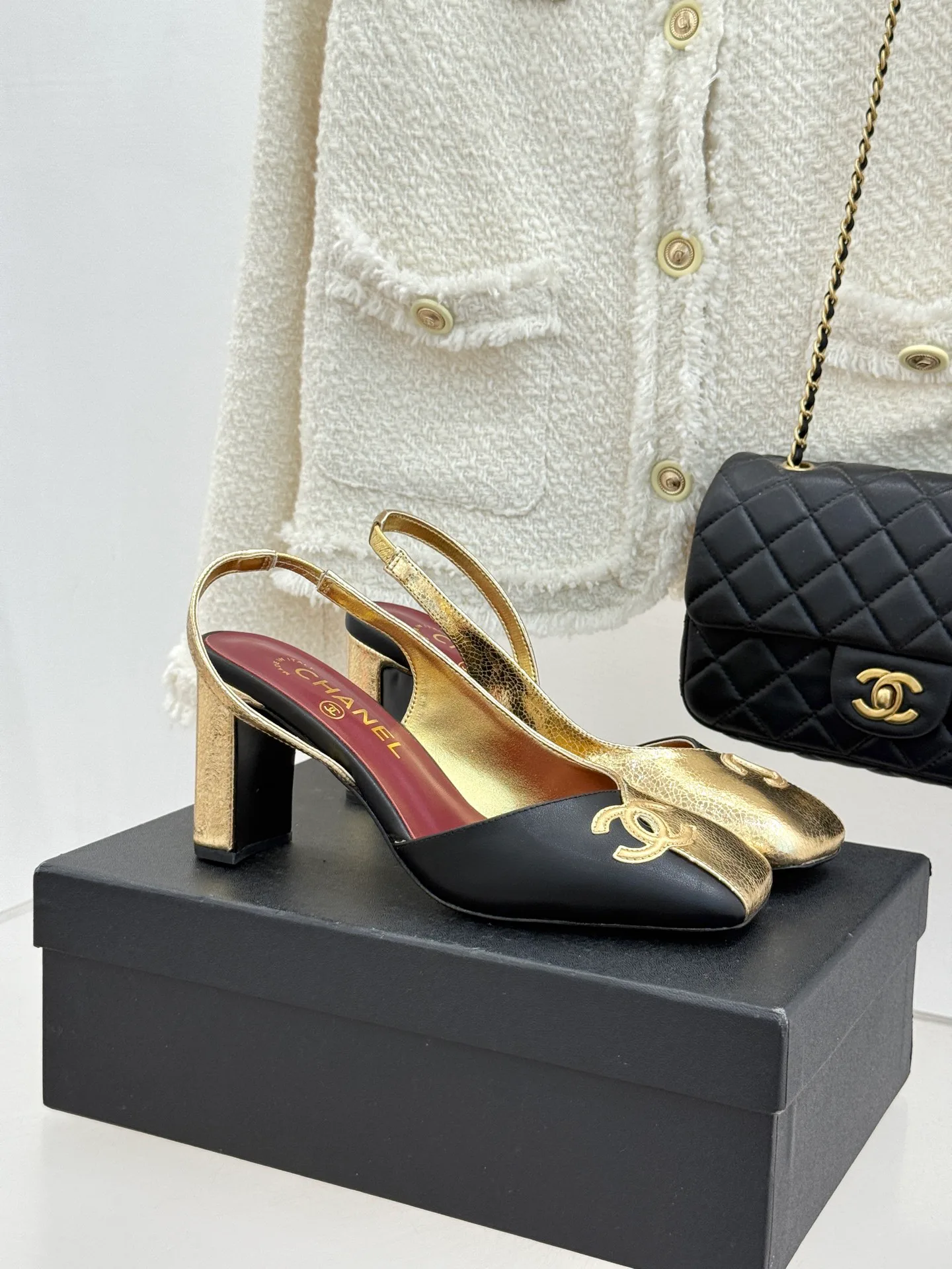 Босоножки Женские Chanel 11642197