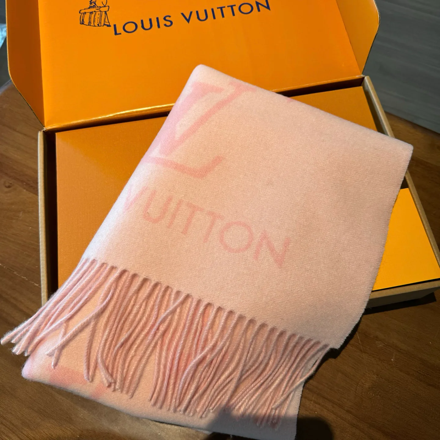 Шарфы Louis Vuitton 895138