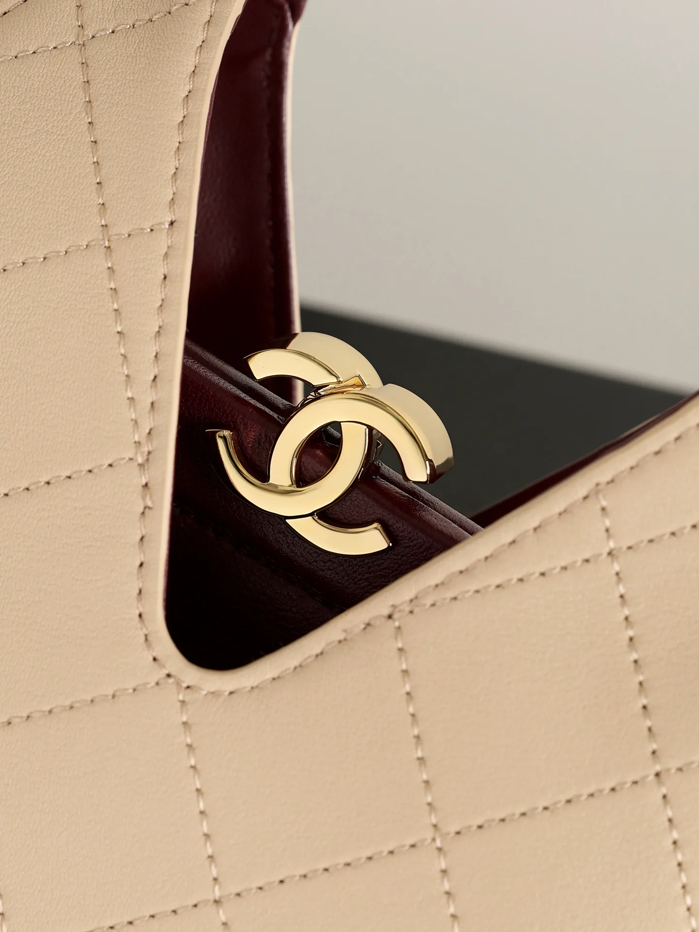 Классические Сумки Женские Chanel 18058359