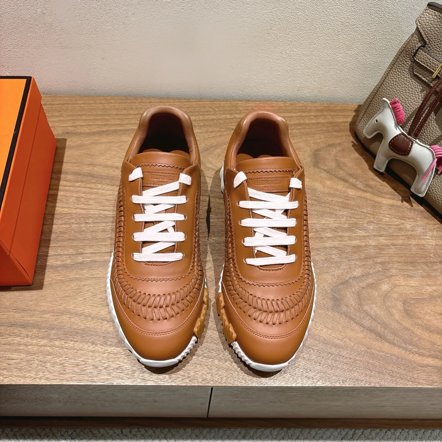 Кроссовки Женские Hermes 18729811