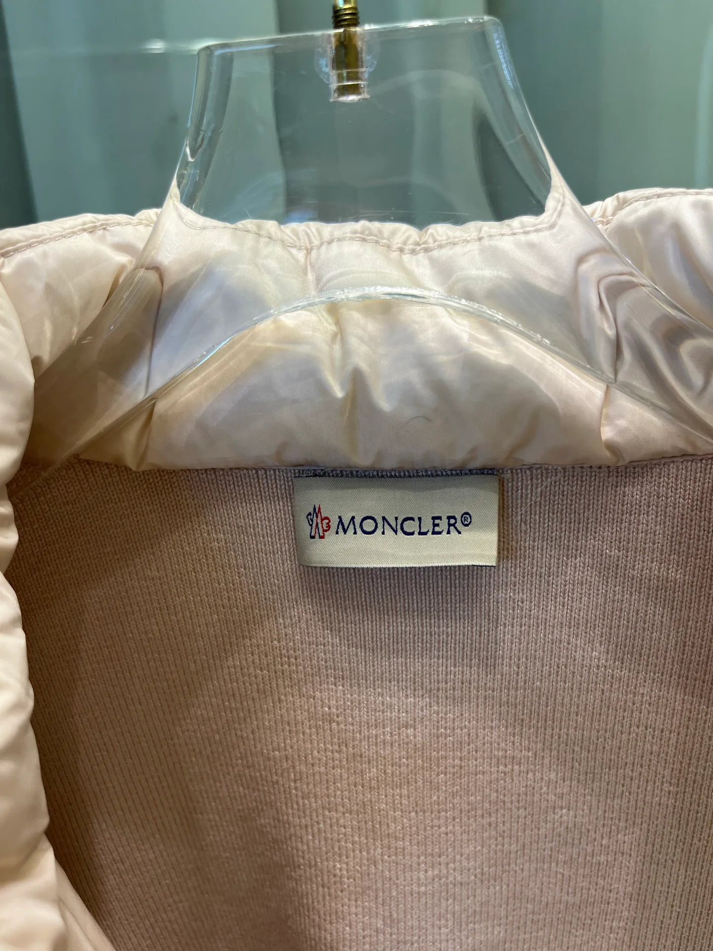 Куртки И Пуховики Женские Moncler 18204179