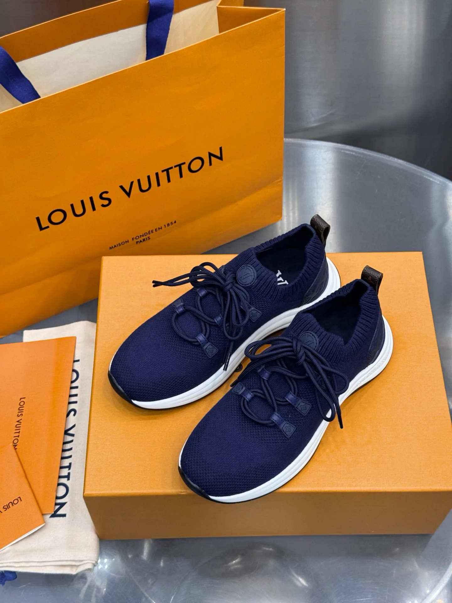 Кроссовки Женские Louis Vuitton 18202478