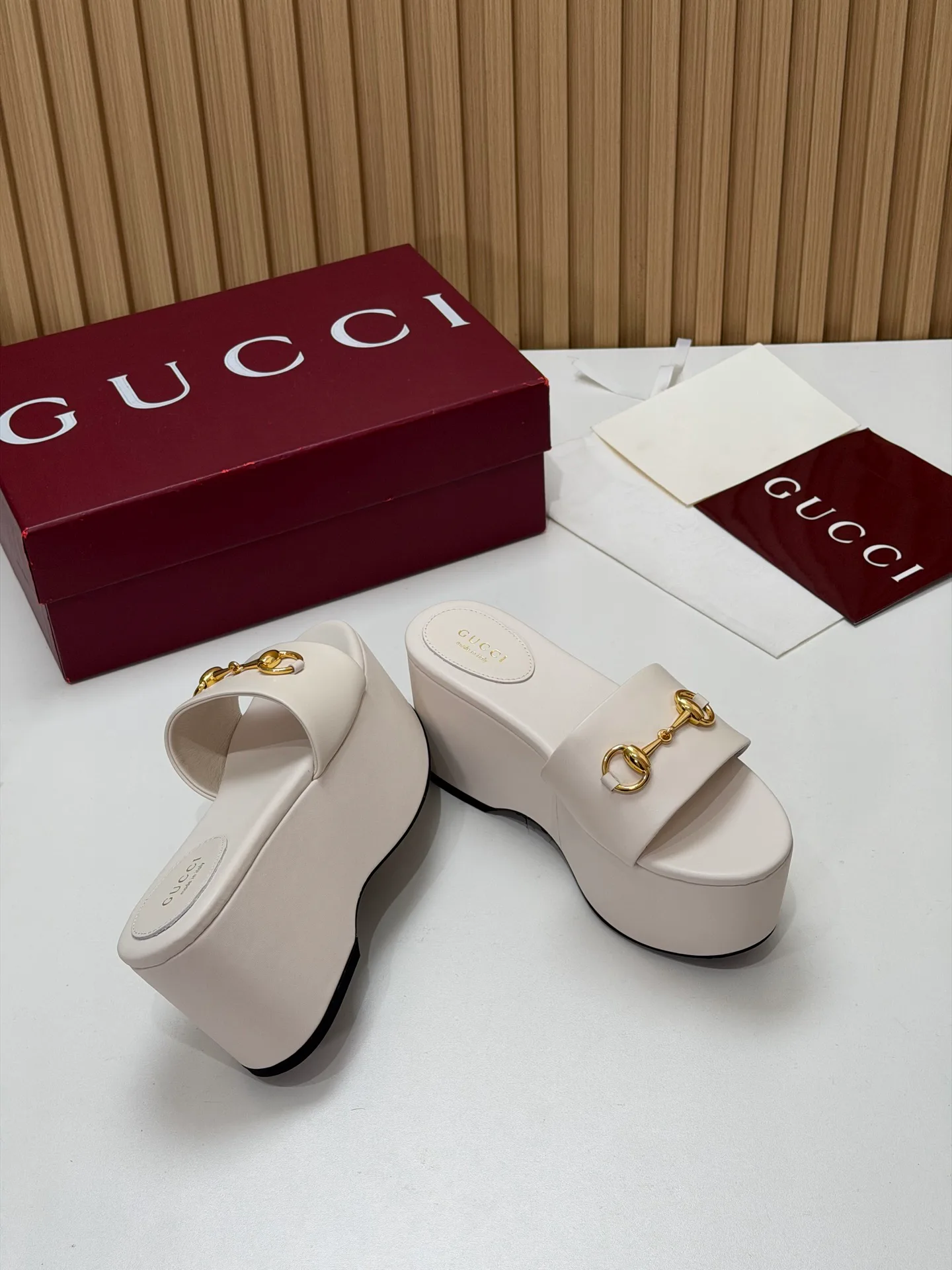 Босоножки Женские Gucci 17631678