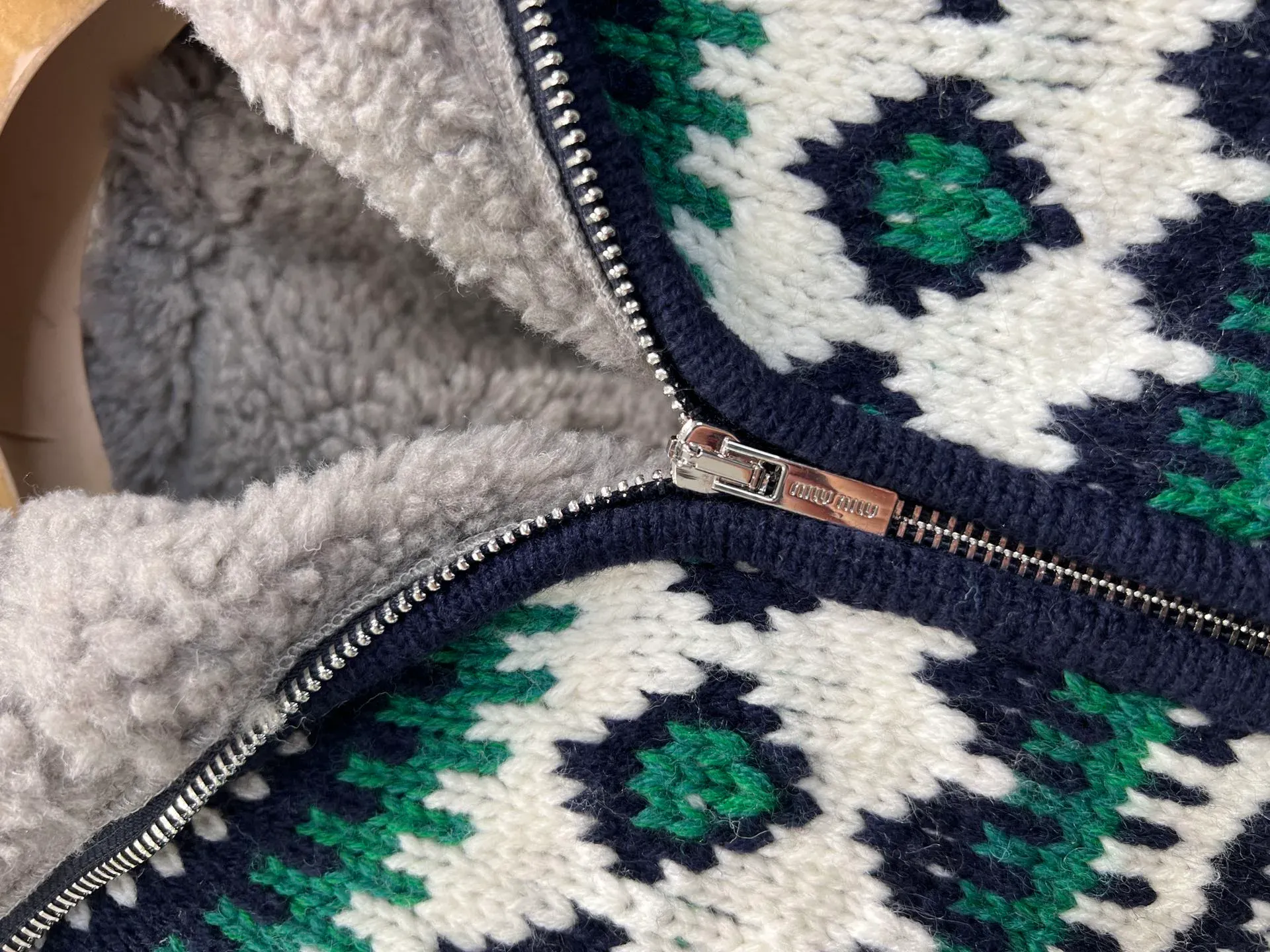 Куртки И Пуховики Женские Miu Miu 442310