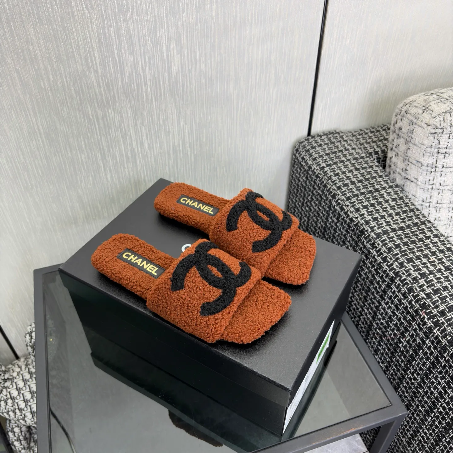 Тапочки Женские Chanel 18700085