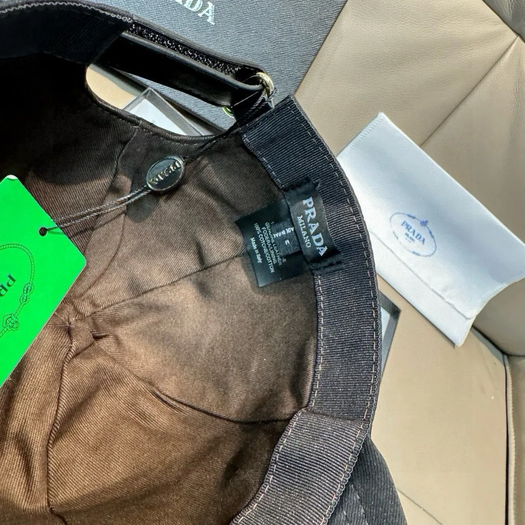 Головные Уборы Prada 11529543
