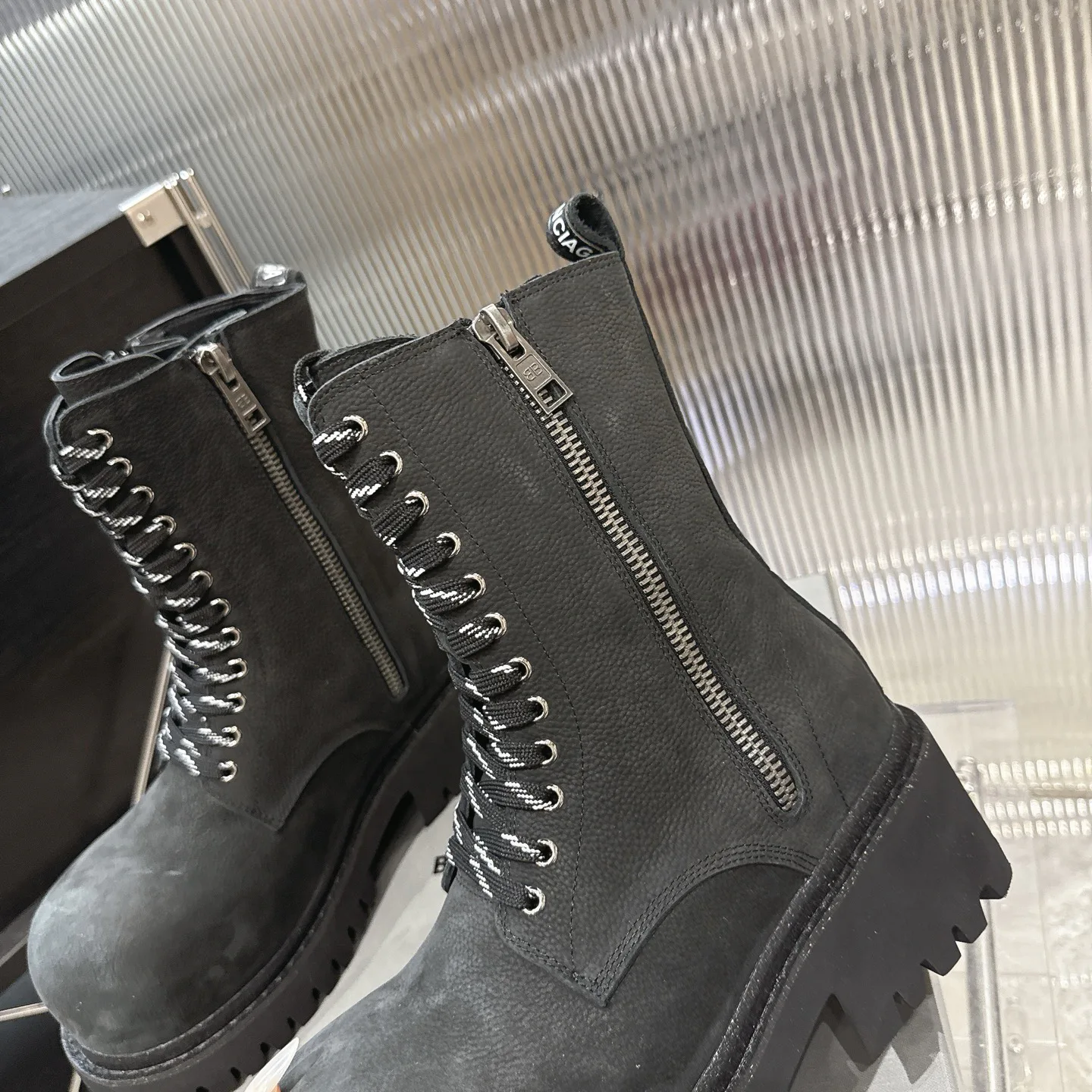 Ботинки Мужские Balenciaga 18598032