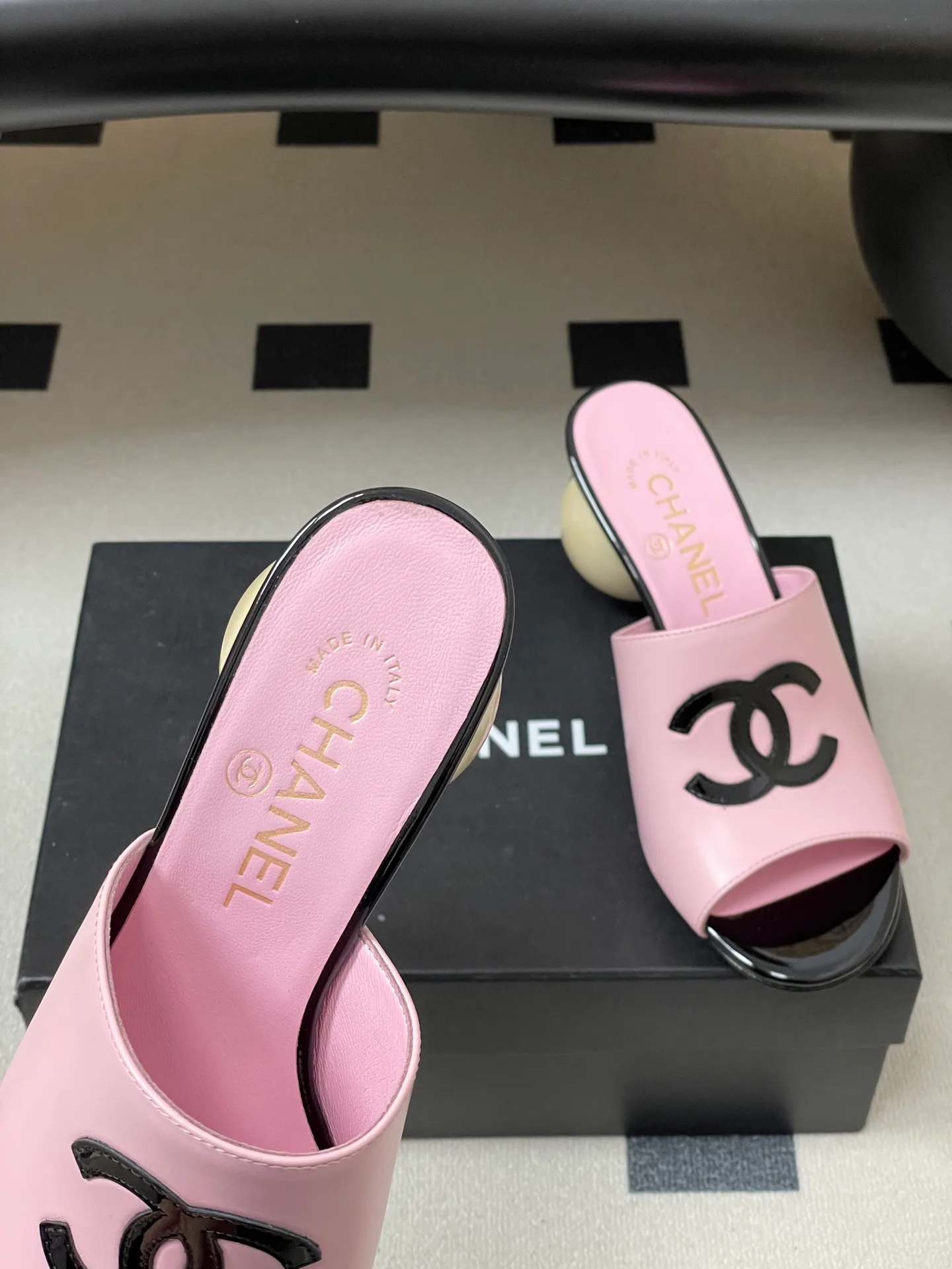 Босоножки Женские Chanel 10993914