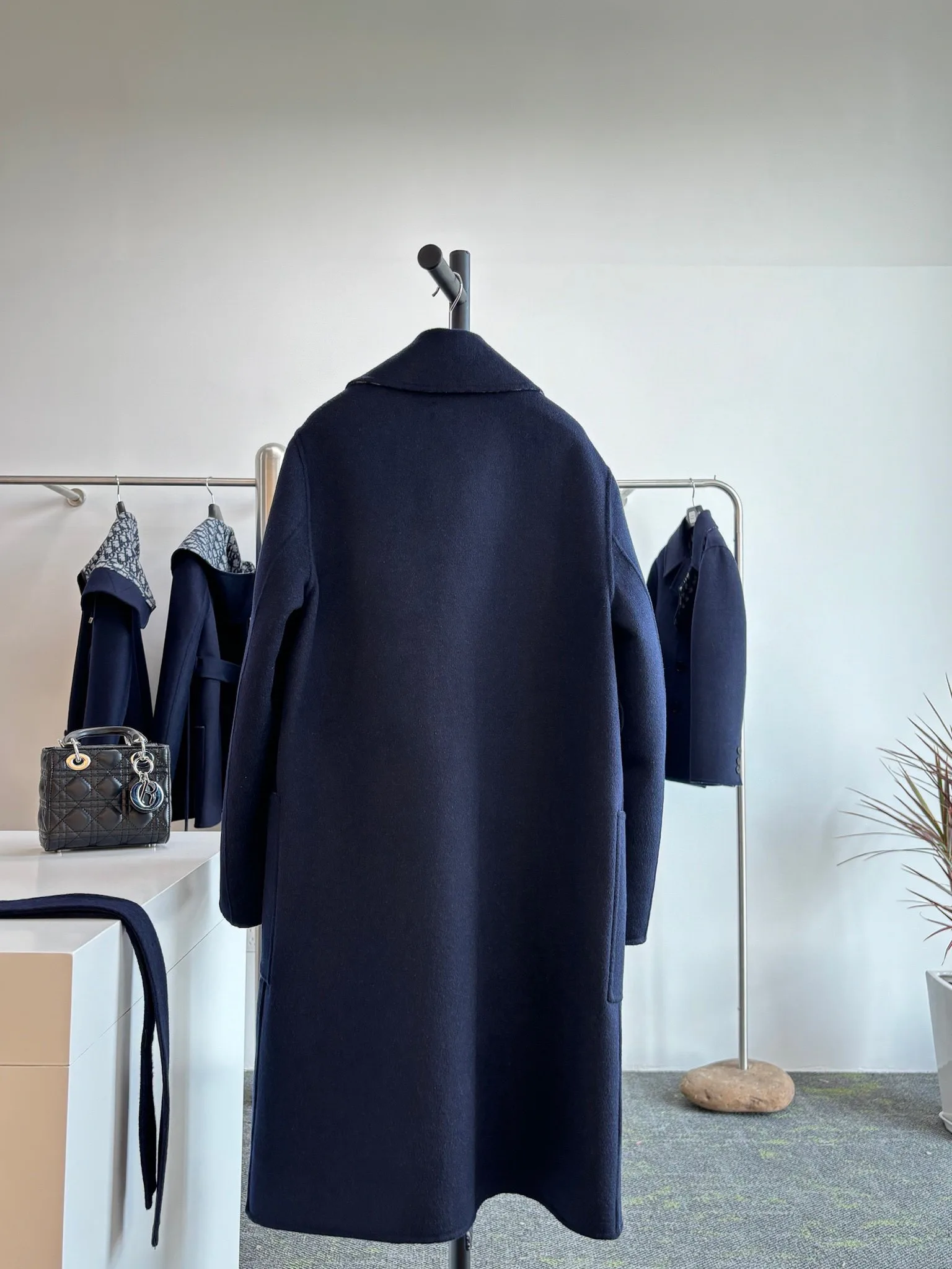 Пальто Женские Christian Dior 18376239
