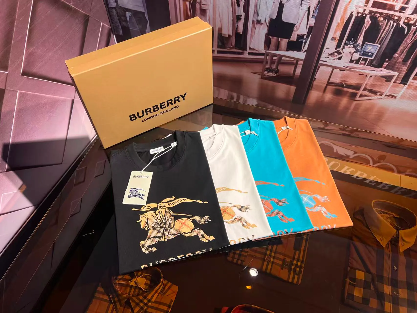 Футболки Женские Burberry 9438136